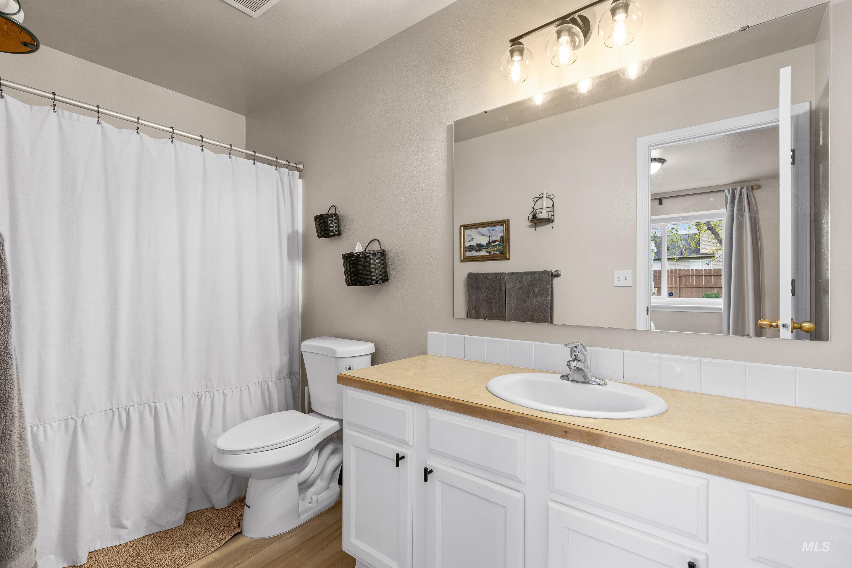 11745 W Blueberry, Nampa, Idaho 83651, 3 Bedrooms, 2 Bathrooms, Residential For Sale, Price $340,000, 98987341