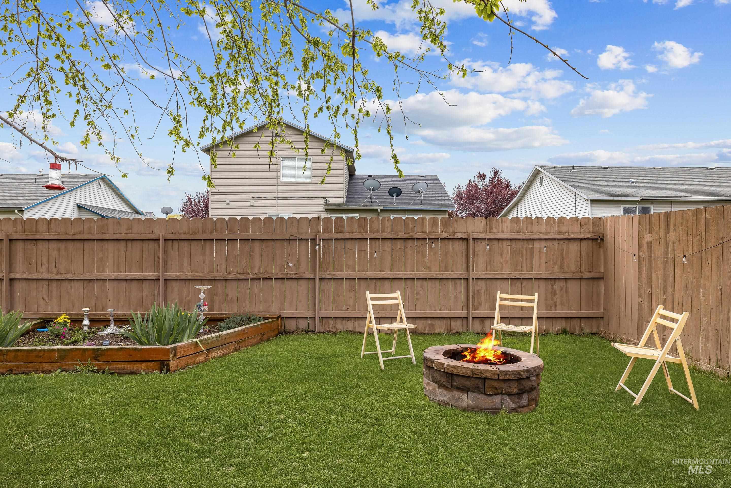 11745 W Blueberry, Nampa, Idaho 83651, 3 Bedrooms, 2 Bathrooms, Residential For Sale, Price $340,000, 98987341