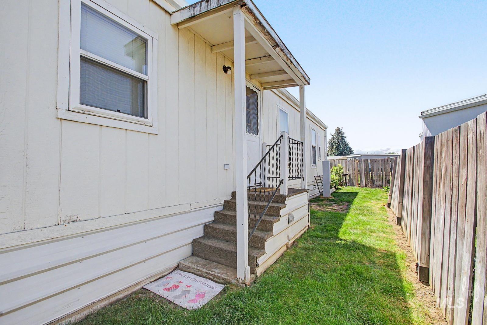 2015 6th Ave, Clarkston, Washington 99403, 2 Bedrooms, 2 Bathrooms, Residential For Sale, Price $54,900, 98987343
