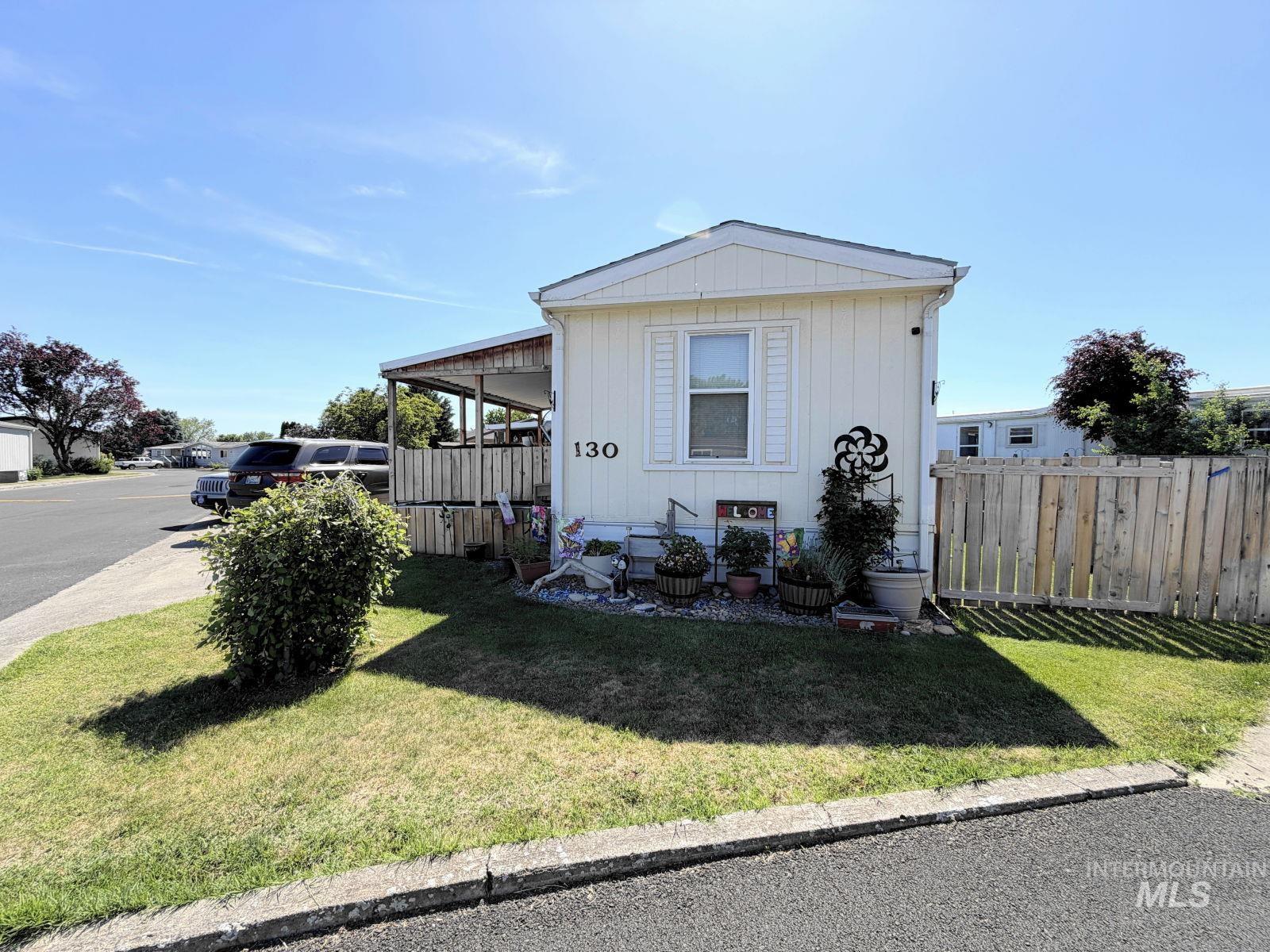 2015 6th Ave, Clarkston, Washington 99403, 2 Bedrooms, 2 Bathrooms, Residential For Sale, Price $59,900, 98987343