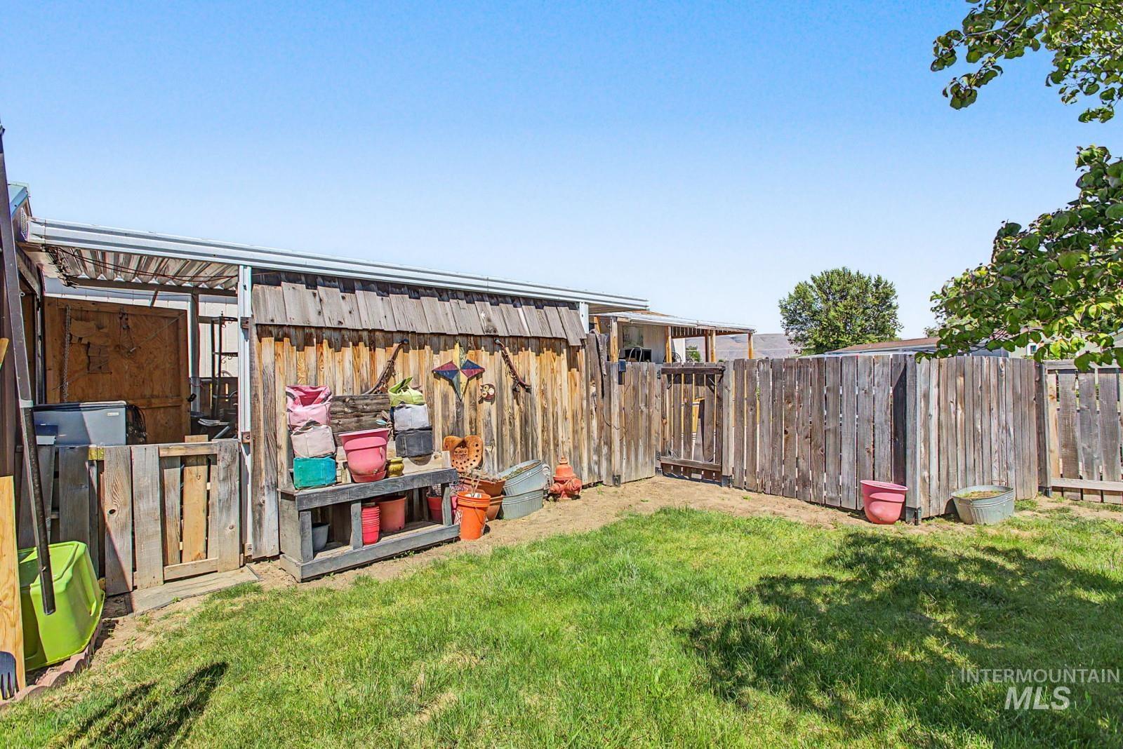 2015 6th Ave, Clarkston, Washington 99403, 2 Bedrooms, 2 Bathrooms, Residential For Sale, Price $54,900, 98987343