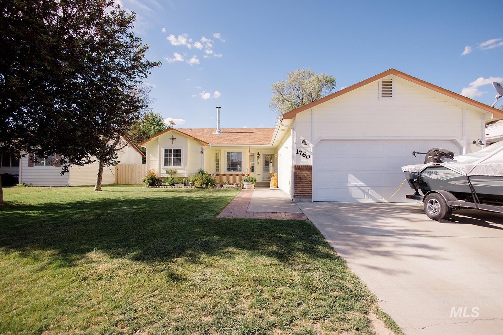 1760 Peregrine Drive, Mountain Home, Idaho 83647, 3 Bedrooms, 2 Bathrooms, Residential For Sale, Price $364,900, 98987348