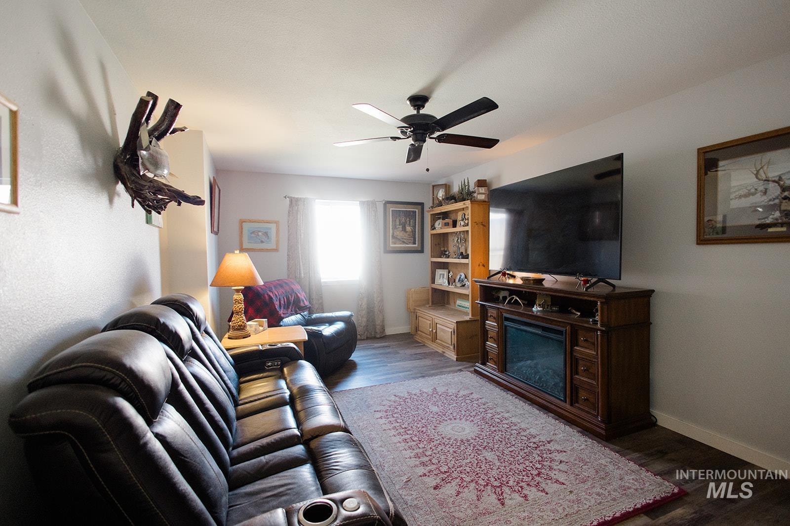 1760 Peregrine Drive, Mountain Home, Idaho 83647, 3 Bedrooms, 2 Bathrooms, Residential For Sale, Price $364,900, 98987348