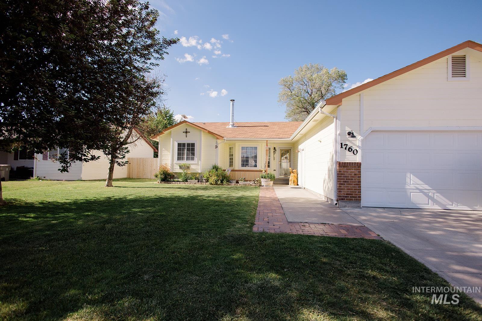 1760 Peregrine Drive, Mountain Home, Idaho 83647, 3 Bedrooms, 2 Bathrooms, Residential For Sale, Price $364,900, 98987348