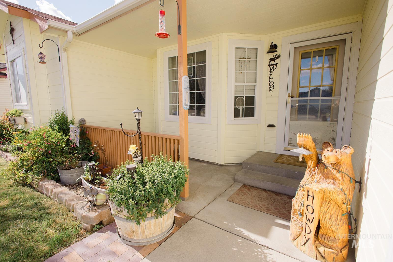 1760 Peregrine Drive, Mountain Home, Idaho 83647, 3 Bedrooms, 2 Bathrooms, Residential For Sale, Price $364,900, 98987348