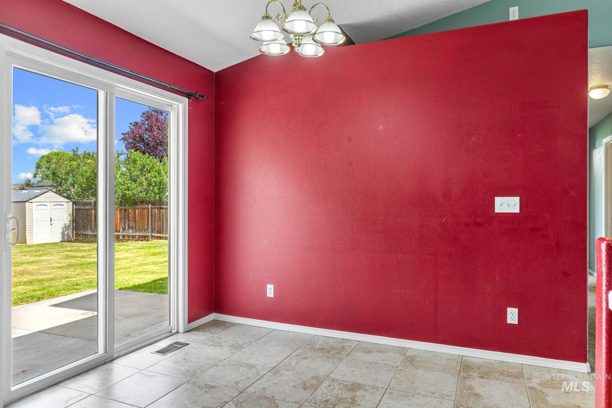 2412 E Clover Pl, Nampa, Idaho 83687-3603, 3 Bedrooms, 2 Bathrooms, Residential For Sale, Price $359,900, 98987350