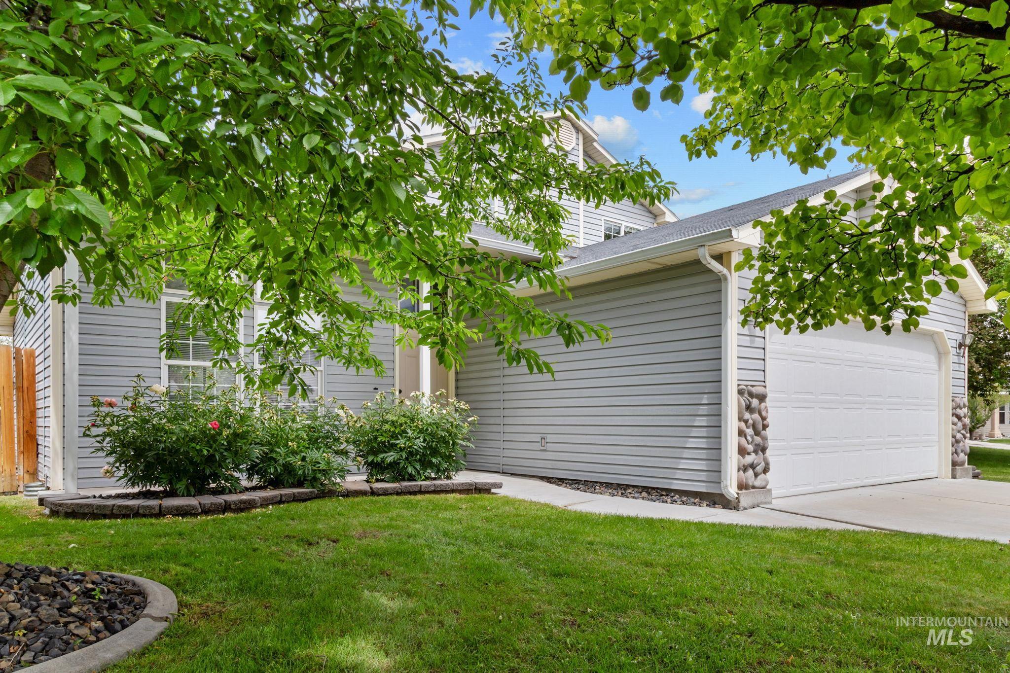 2412 E Clover Pl, Nampa, Idaho 83687-3603, 3 Bedrooms, 2 Bathrooms, Residential For Sale, Price $359,900, 98987350