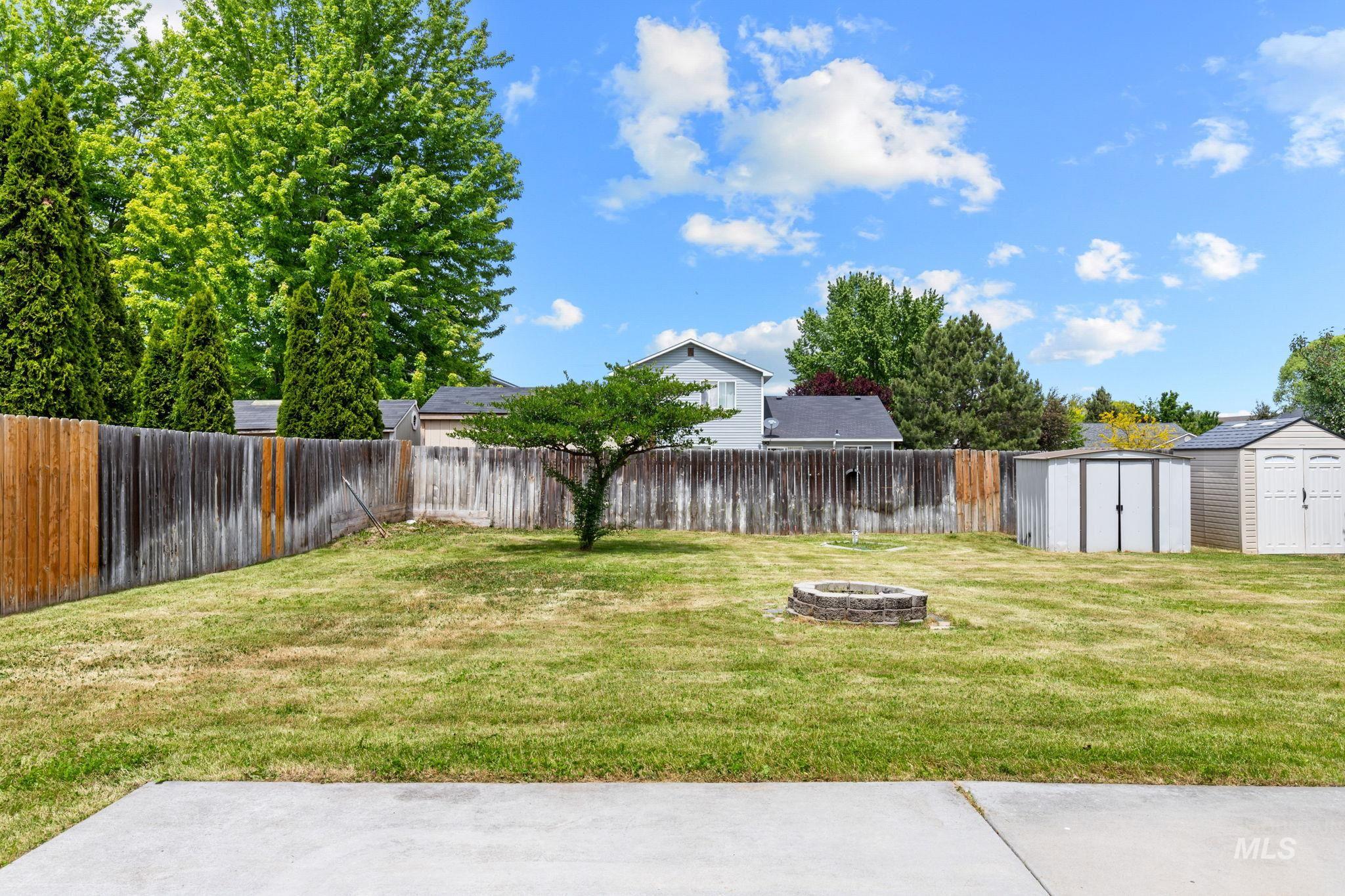 2412 E Clover Pl, Nampa, Idaho 83687-3603, 3 Bedrooms, 2 Bathrooms, Residential For Sale, Price $359,900, 98987350