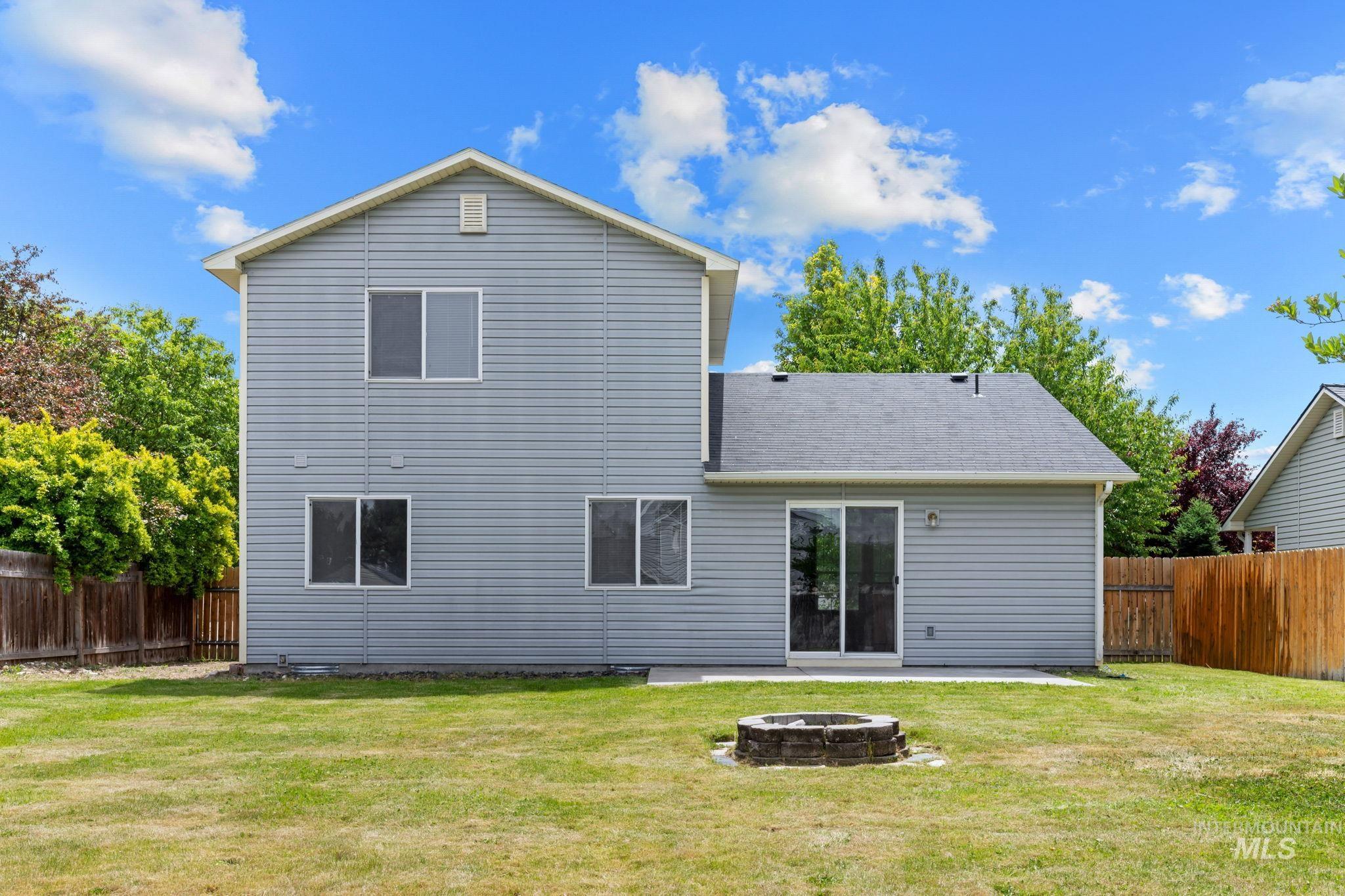 2412 E Clover Pl, Nampa, Idaho 83687-3603, 3 Bedrooms, 2 Bathrooms, Residential For Sale, Price $359,900, 98987350