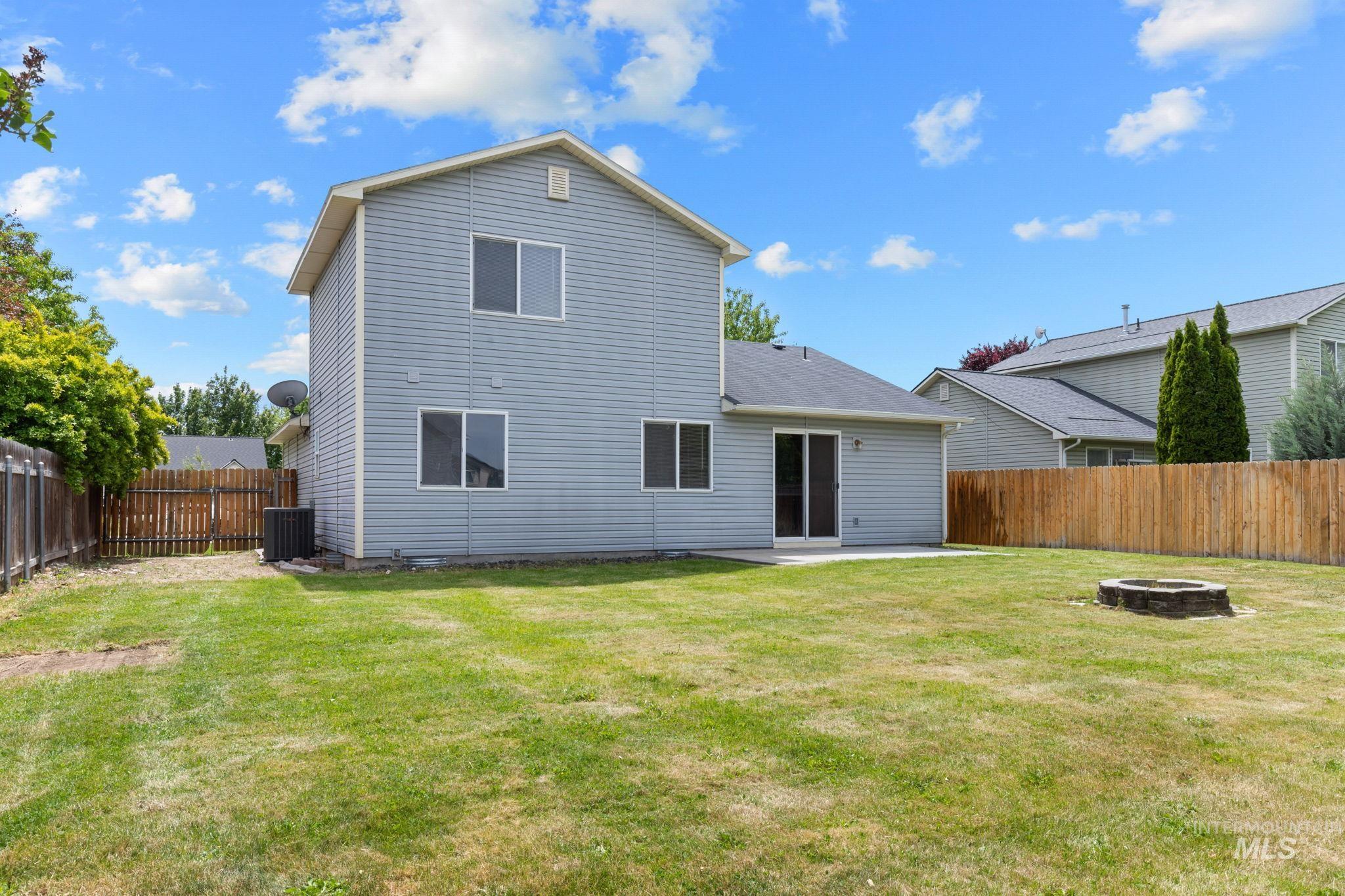 2412 E Clover Pl, Nampa, Idaho 83687-3603, 3 Bedrooms, 2 Bathrooms, Residential For Sale, Price $359,900, 98987350