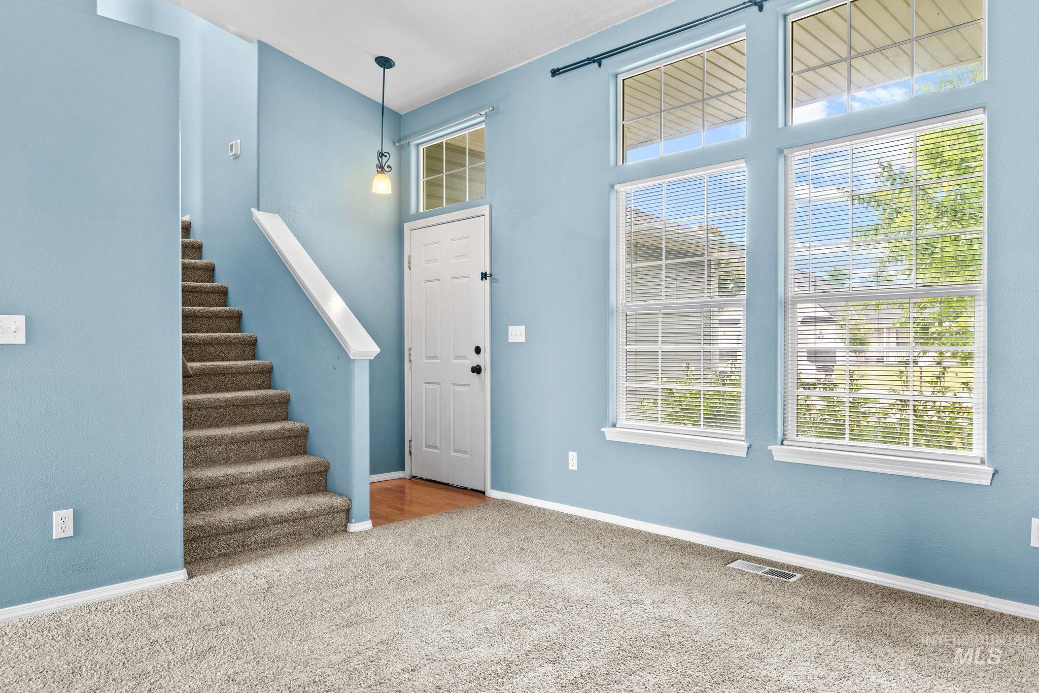 2412 E Clover Pl, Nampa, Idaho 83687-3603, 3 Bedrooms, 2 Bathrooms, Residential For Sale, Price $359,900, 98987350