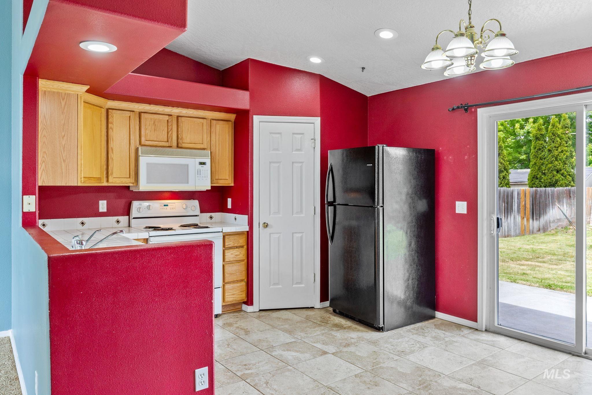 2412 E Clover Pl, Nampa, Idaho 83687-3603, 3 Bedrooms, 2 Bathrooms, Residential For Sale, Price $359,900, 98987350