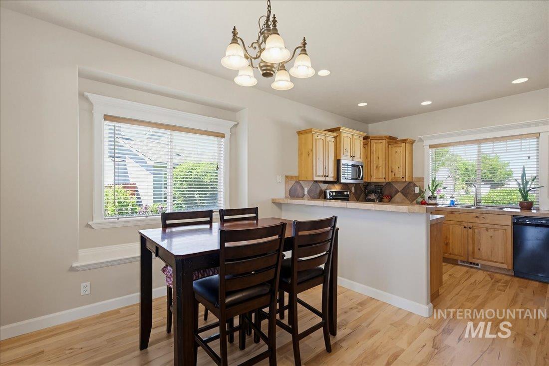 1629 N Gold Falls, Meridian, Idaho 83646, 4 Bedrooms, 2.5 Bathrooms, Residential For Sale, Price $534,000, 98987353
