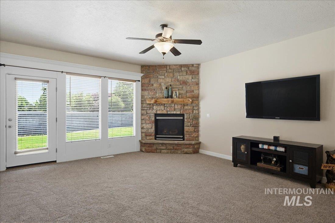 1629 N Gold Falls, Meridian, Idaho 83646, 4 Bedrooms, 2.5 Bathrooms, Residential For Sale, Price $534,000, 98987353