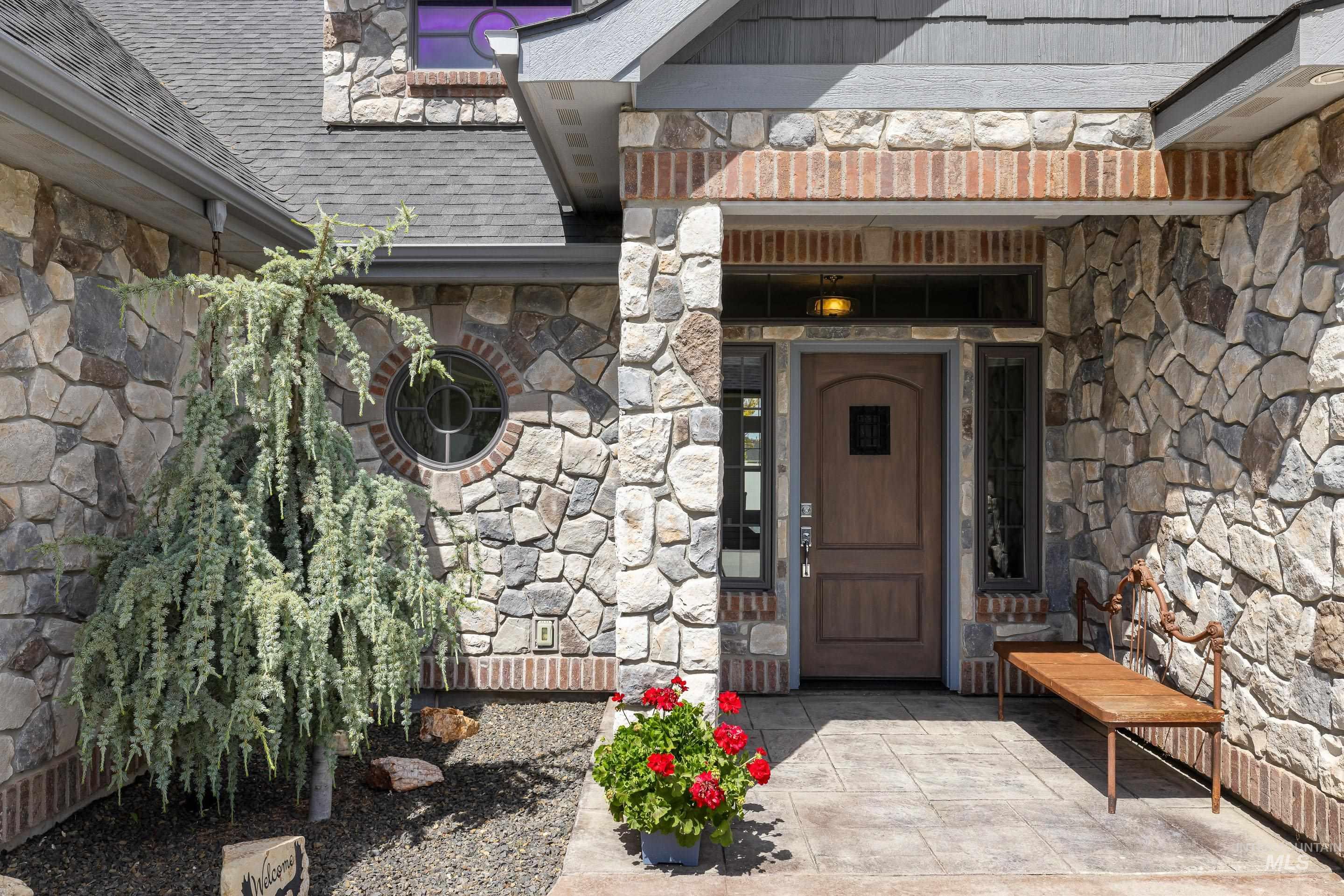 11461 S Cross Slope Place, Nampa, Idaho 83686, 3 Bedrooms, 2 Bathrooms, Residential For Sale, Price $699,990, 98987355
