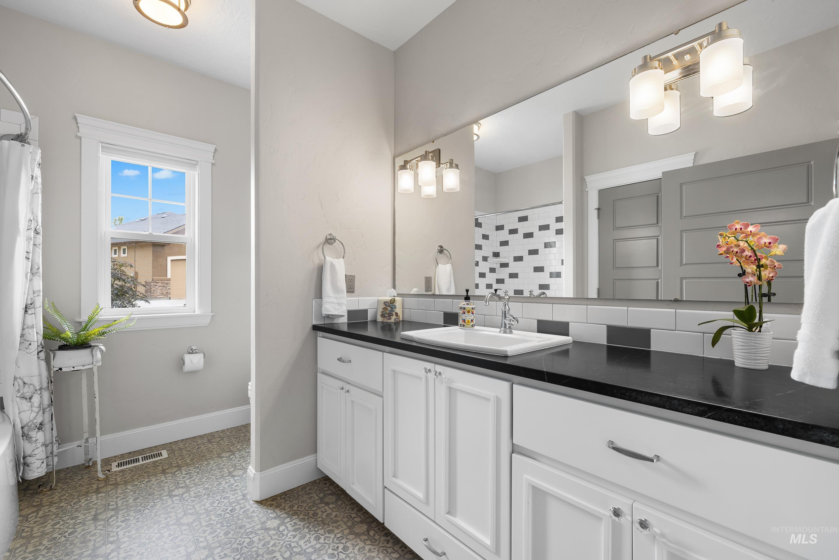 11461 S Cross Slope Place, Nampa, Idaho 83686, 3 Bedrooms, 2 Bathrooms, Residential For Sale, Price $699,990, 98987355