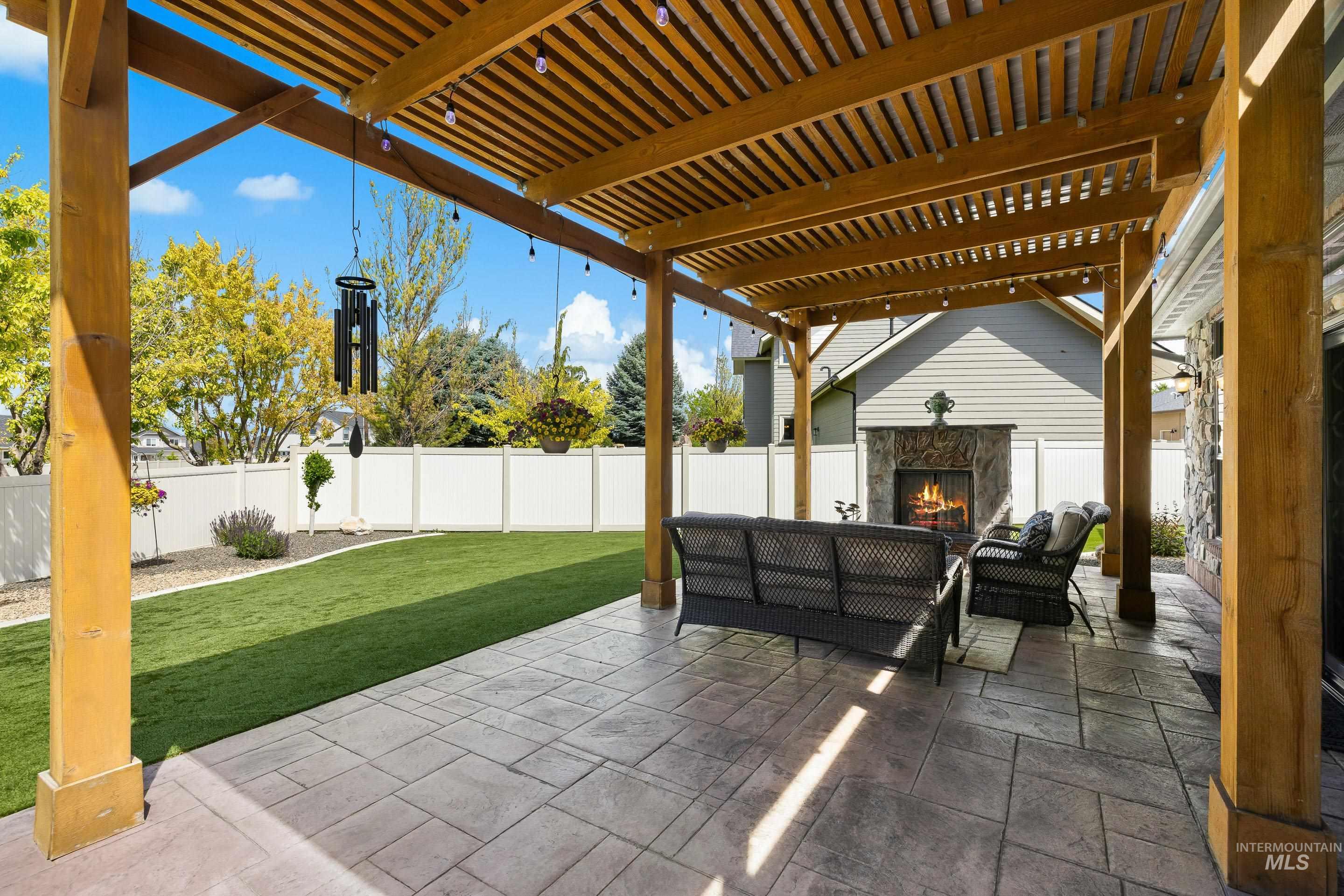 11461 S Cross Slope Place, Nampa, Idaho 83686, 3 Bedrooms, 2 Bathrooms, Residential For Sale, Price $699,990, 98987355