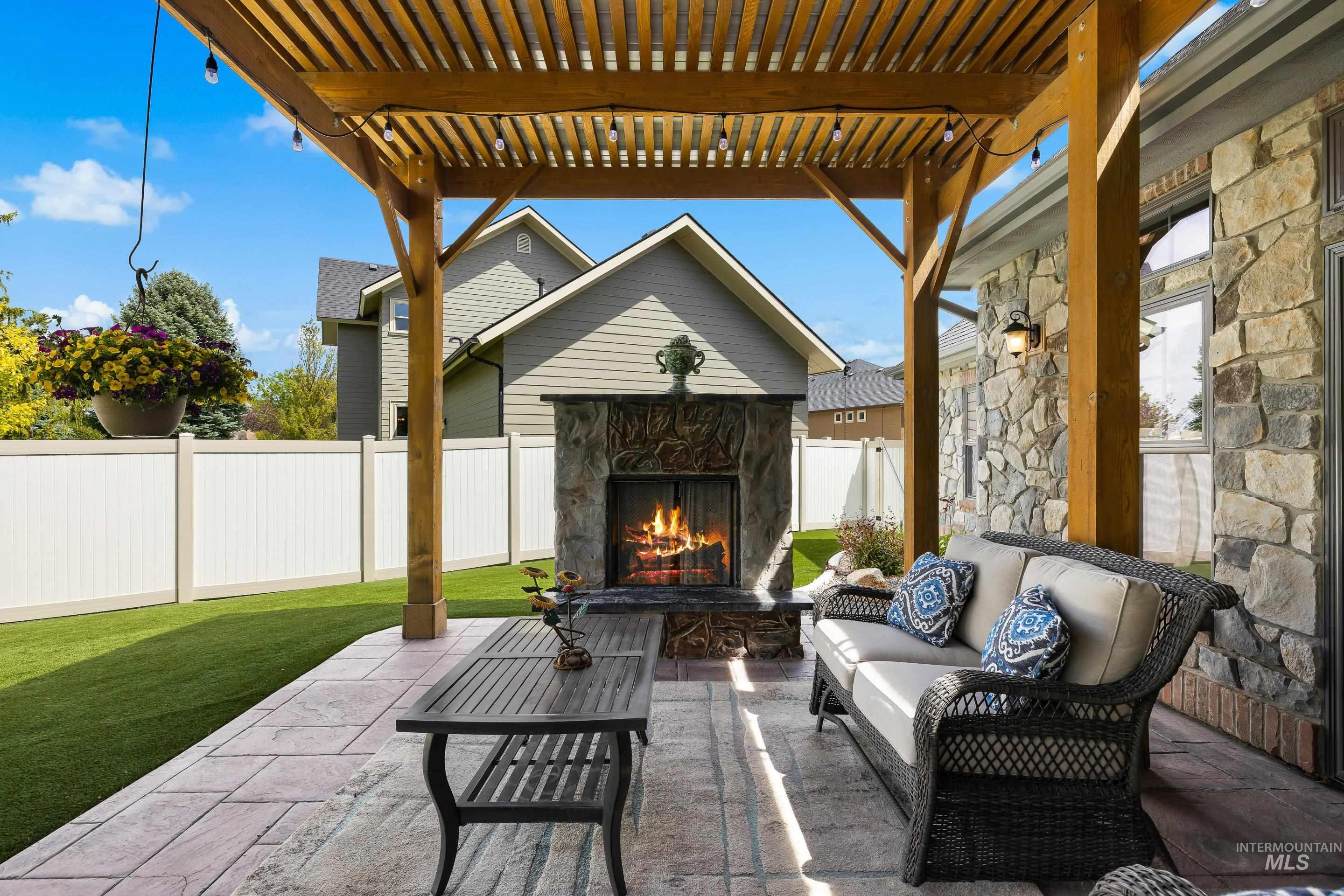 11461 S Cross Slope Place, Nampa, Idaho 83686, 3 Bedrooms, 2 Bathrooms, Residential For Sale, Price $699,990, 98987355