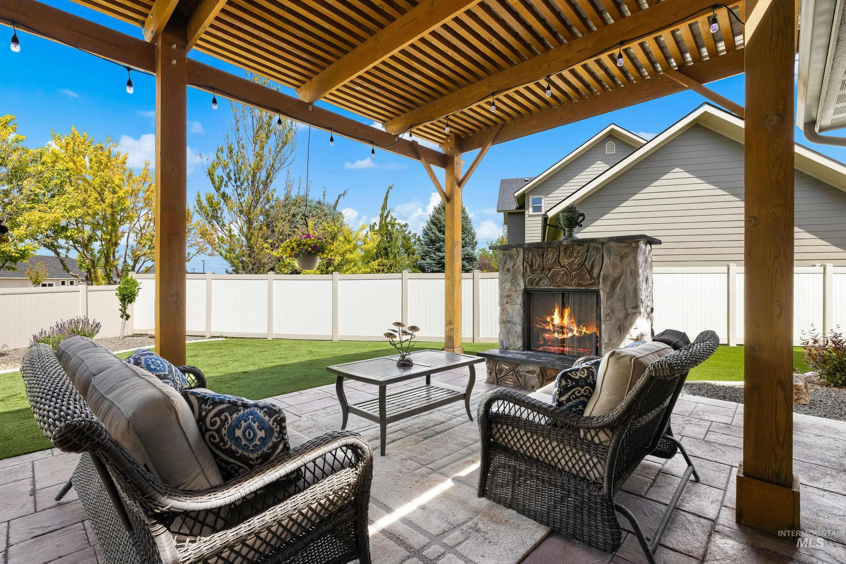 11461 S Cross Slope Place, Nampa, Idaho 83686, 3 Bedrooms, 2 Bathrooms, Residential For Sale, Price $699,990, 98987355