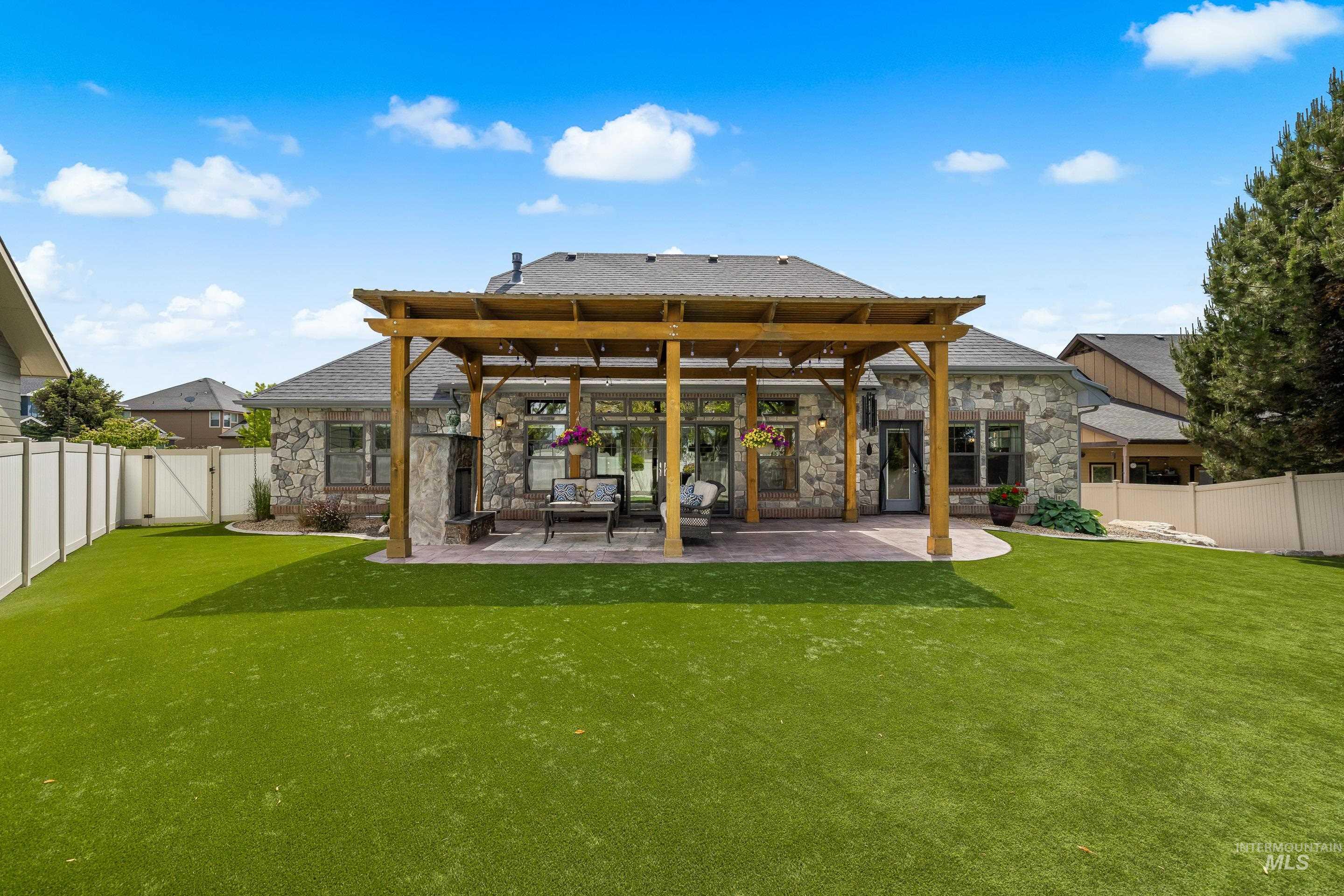 11461 S Cross Slope Place, Nampa, Idaho 83686, 3 Bedrooms, 2 Bathrooms, Residential For Sale, Price $699,990, 98987355