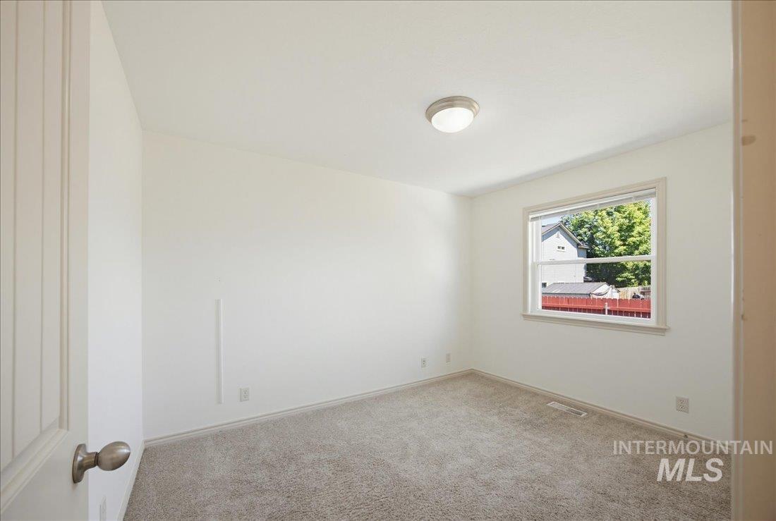 724 Edmund Street, Caldwell, Idaho 83605, 3 Bedrooms, 2 Bathrooms, Residential For Sale, Price $399,000, 98987356