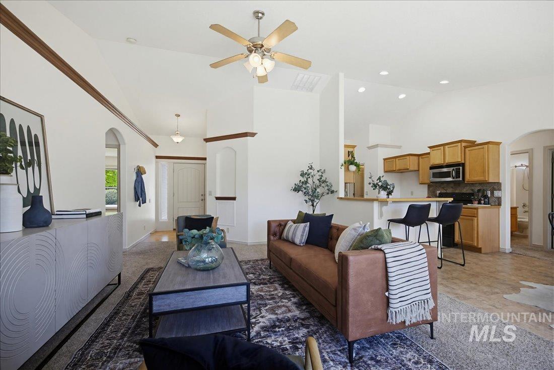 724 Edmund Street, Caldwell, Idaho 83605, 3 Bedrooms, 2 Bathrooms, Residential For Sale, Price $399,000, 98987356