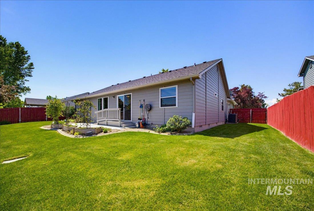 724 Edmund Street, Caldwell, Idaho 83605, 3 Bedrooms, 2 Bathrooms, Residential For Sale, Price $399,000, 98987356