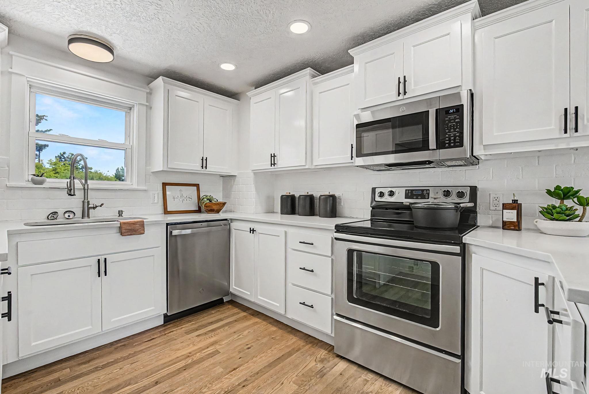 5920 W Cruzen St., Boise, Idaho 83704, 5 Bedrooms, 3 Bathrooms, Residential For Sale, Price $629,000, 98987357