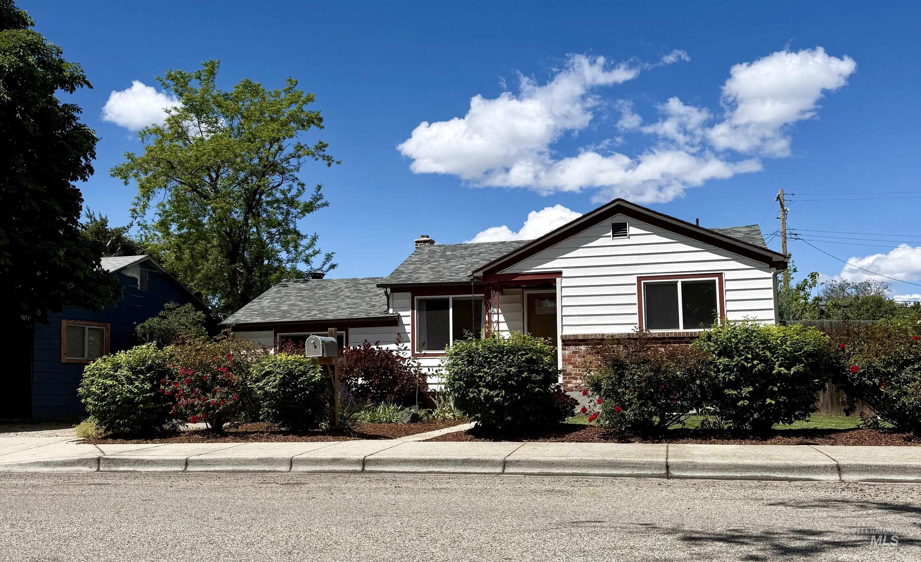 619 N Stanley St., Boise, Idaho 83706, 5 Bedrooms, 2 Bathrooms, Residential For Sale, Price $594,000, 98987360