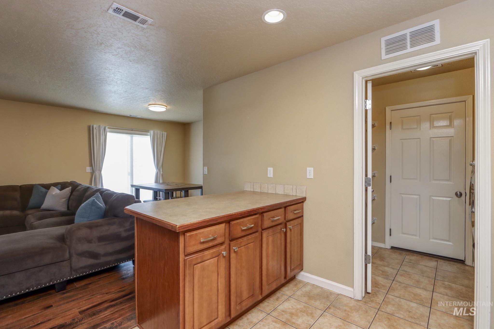 6543 S Covewood Way, Boise, Idaho 83709-6686, 3 Bedrooms, 2.5 Bathrooms, Residential For Sale, Price $379,900, 98987364