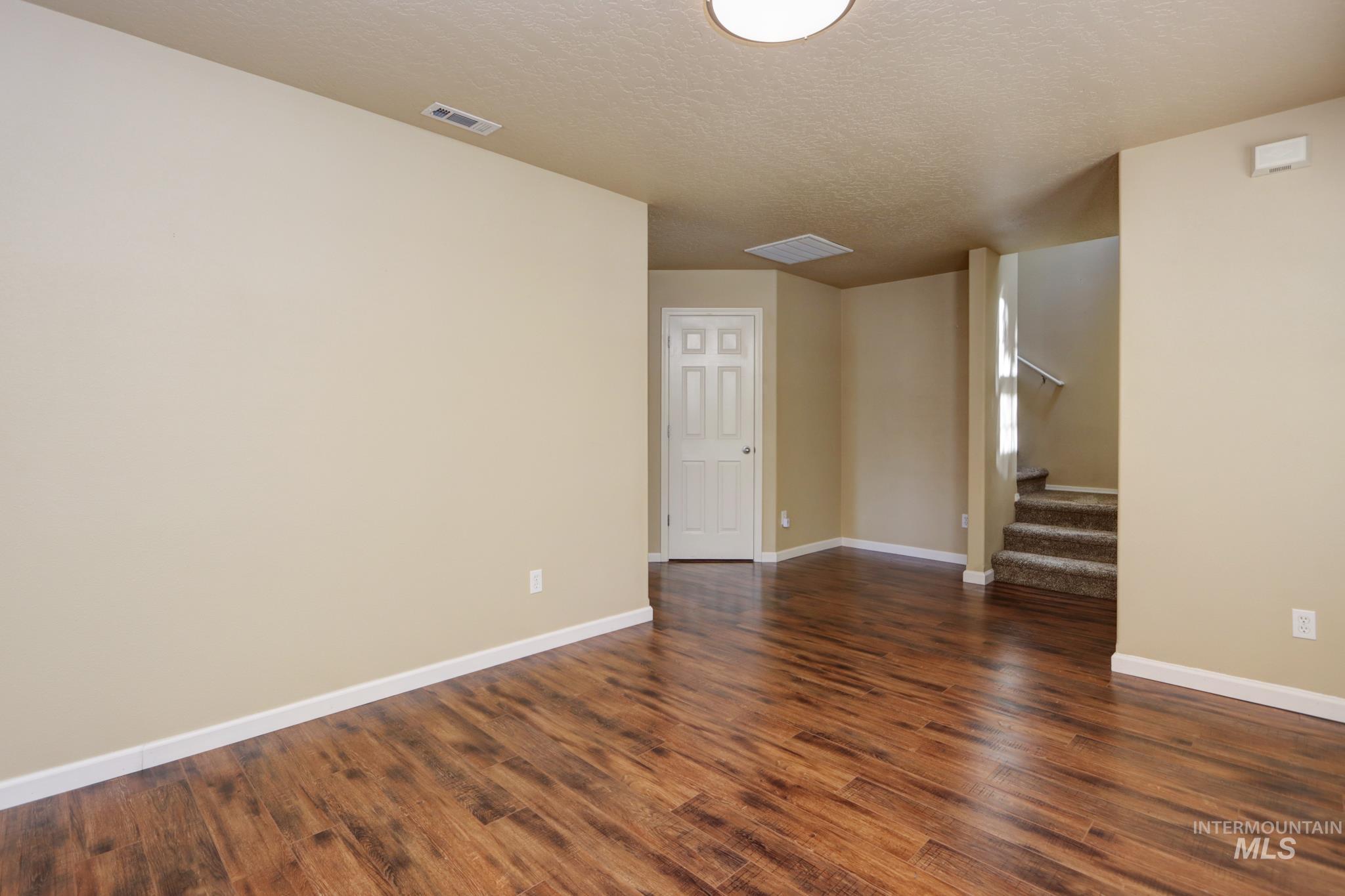 6543 S Covewood Way, Boise, Idaho 83709-6686, 3 Bedrooms, 2.5 Bathrooms, Residential For Sale, Price $379,900, 98987364