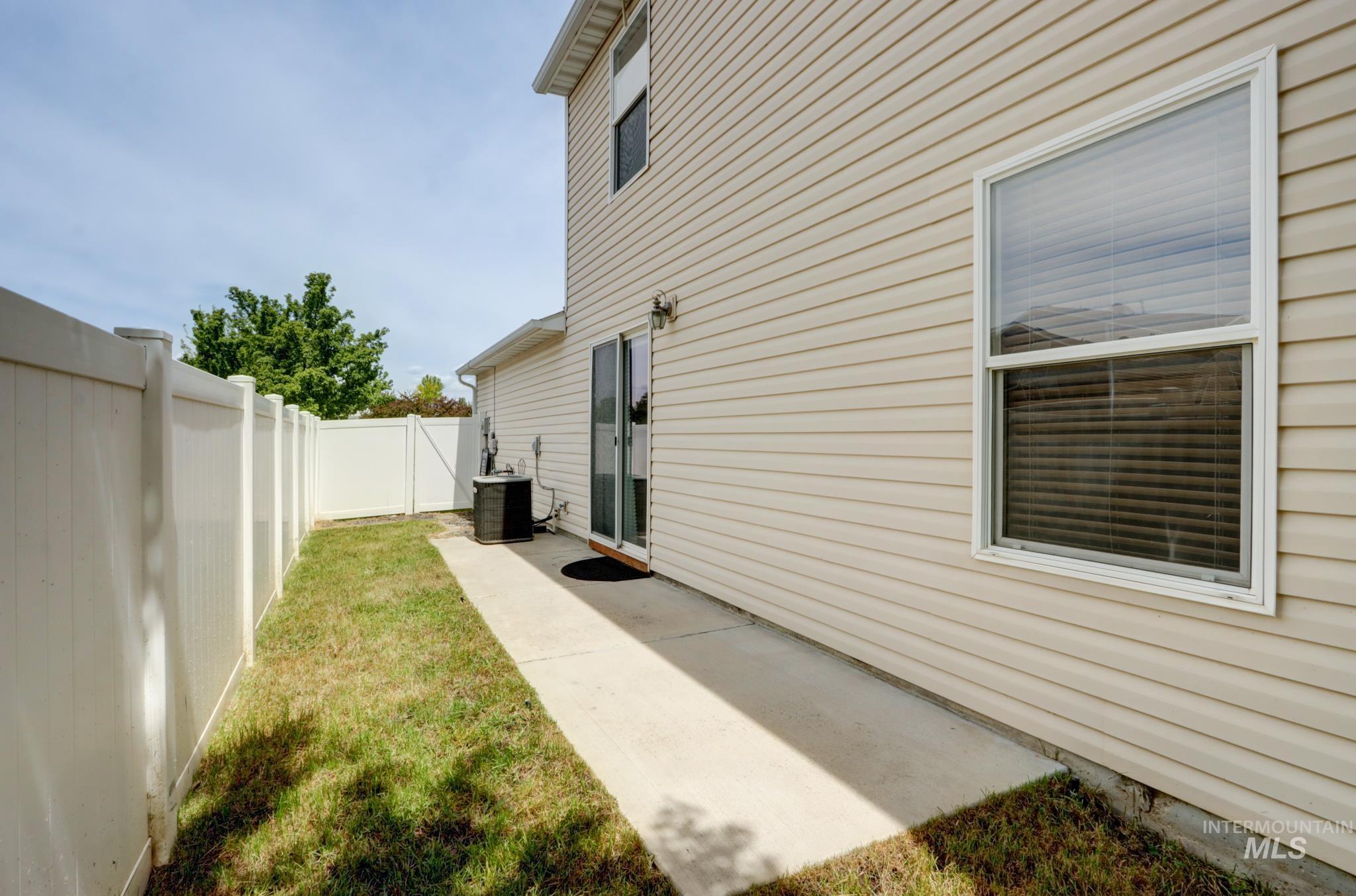 6543 S Covewood Way, Boise, Idaho 83709-6686, 3 Bedrooms, 2.5 Bathrooms, Residential For Sale, Price $379,900, 98987364