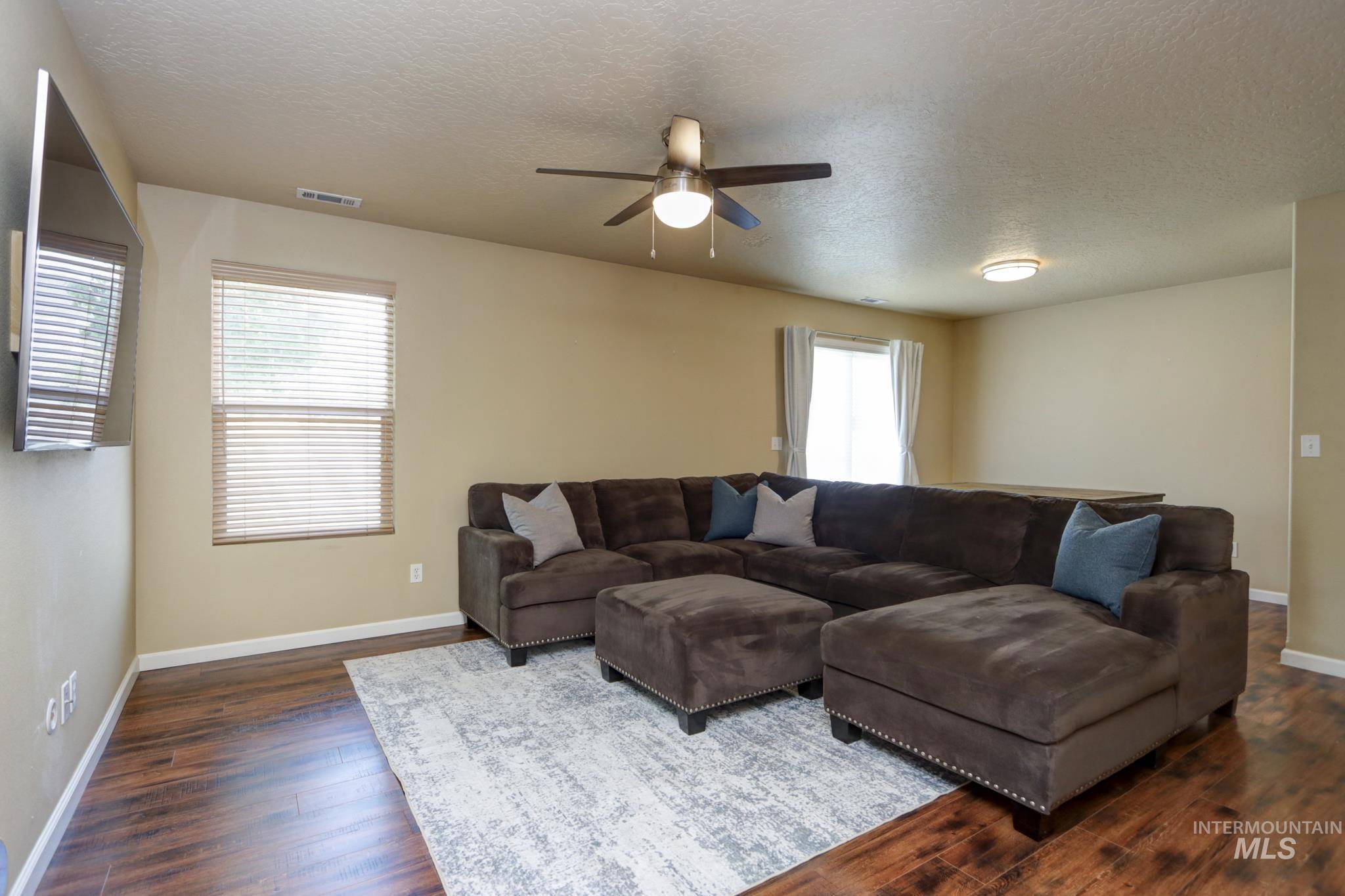 6543 S Covewood Way, Boise, Idaho 83709-6686, 3 Bedrooms, 2.5 Bathrooms, Residential For Sale, Price $379,900, 98987364