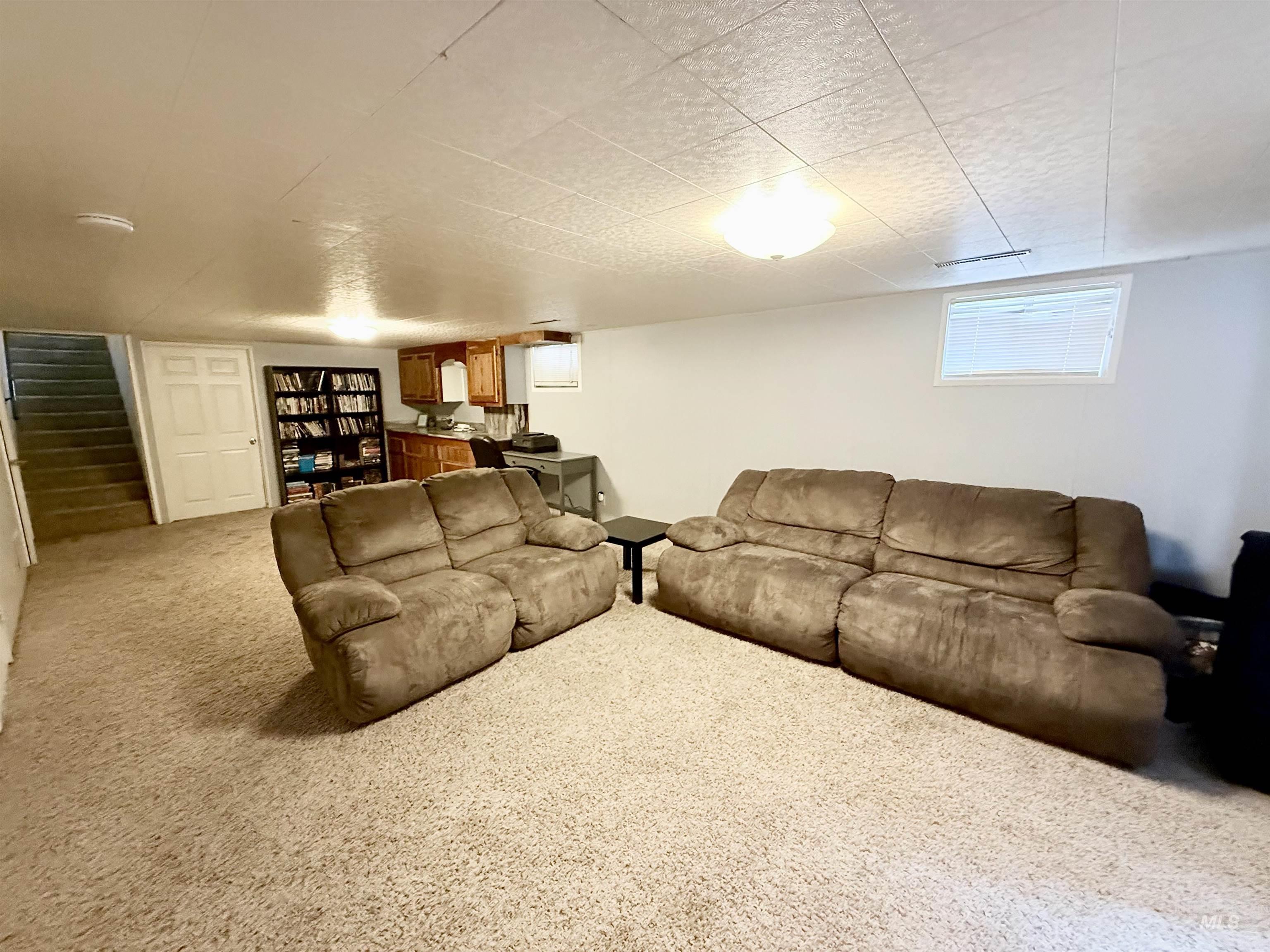 1053 E 18th St., Burley, Idaho 83318, 5 Bedrooms, 3 Bathrooms, Residential For Sale, Price $375,000, 98987366
