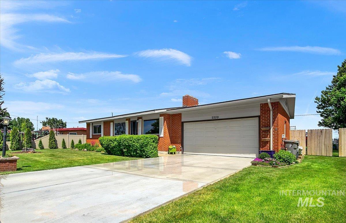 2209 Terrace Dr, Caldwell, Idaho 83605, 4 Bedrooms, 2 Bathrooms, Residential For Sale, Price $399,900, 98987371