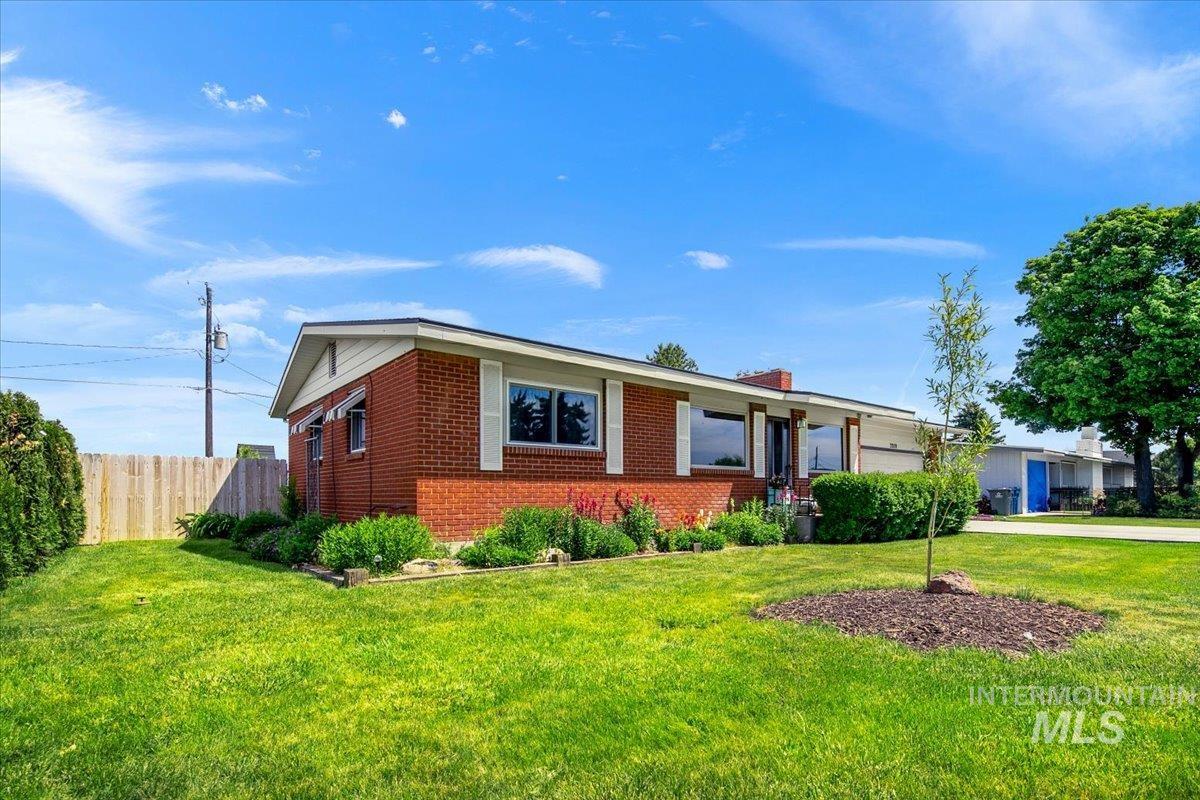 2209 Terrace Dr, Caldwell, Idaho 83605, 4 Bedrooms, 2 Bathrooms, Residential For Sale, Price $399,900, 98987371