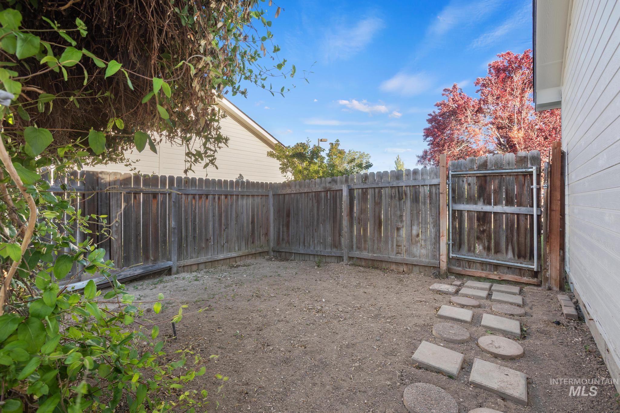 1410 W Ryegrass Ct., Kuna, Idaho 83634, 3 Bedrooms, 2 Bathrooms, Residential For Sale, Price $345,900, 98987377