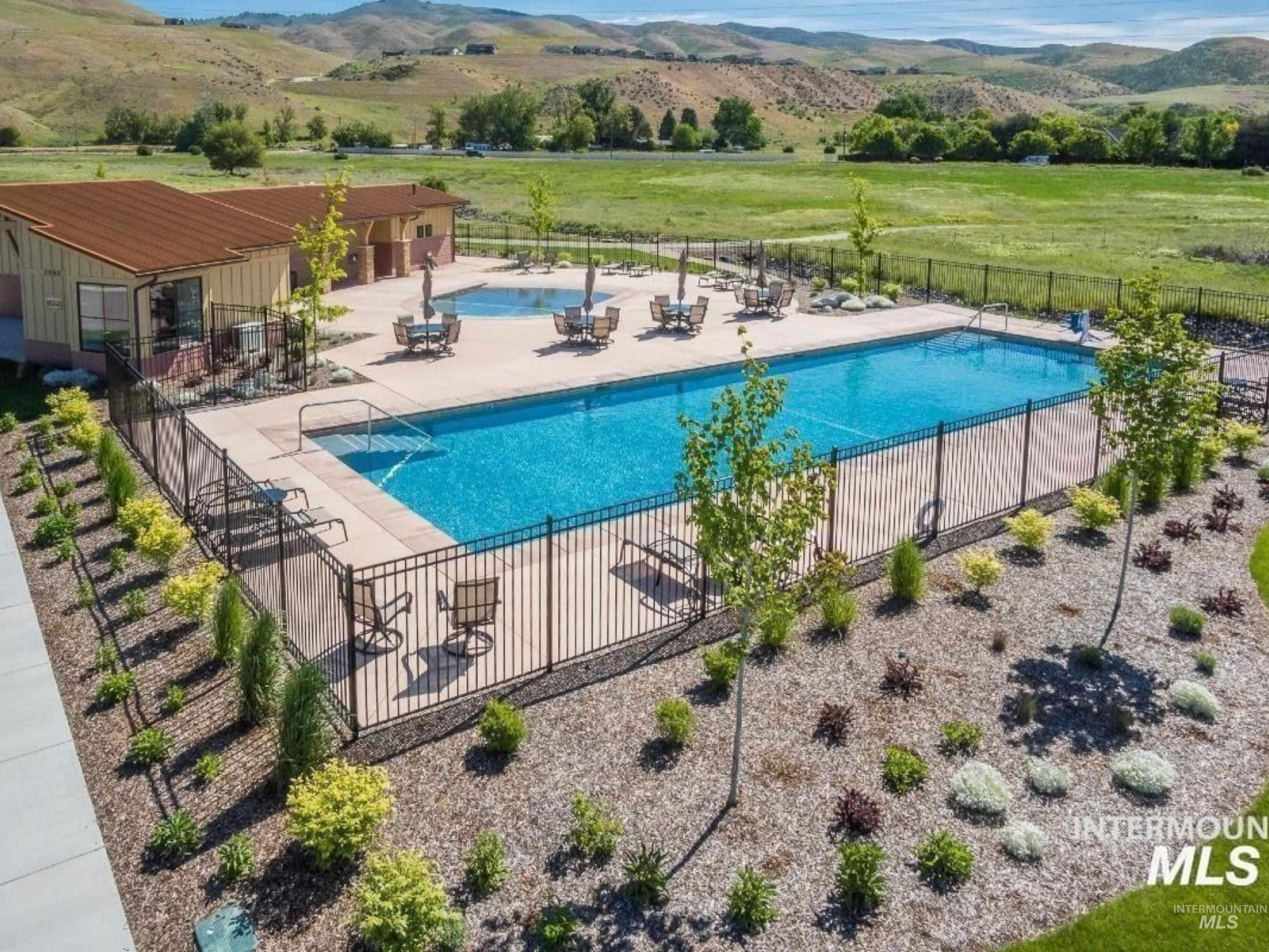 3263 S Millbrook Way, Boise, Idaho 83716-4707, 3 Bedrooms, 2.5 Bathrooms, Residential For Sale, Price $684,999,MLS 98987379