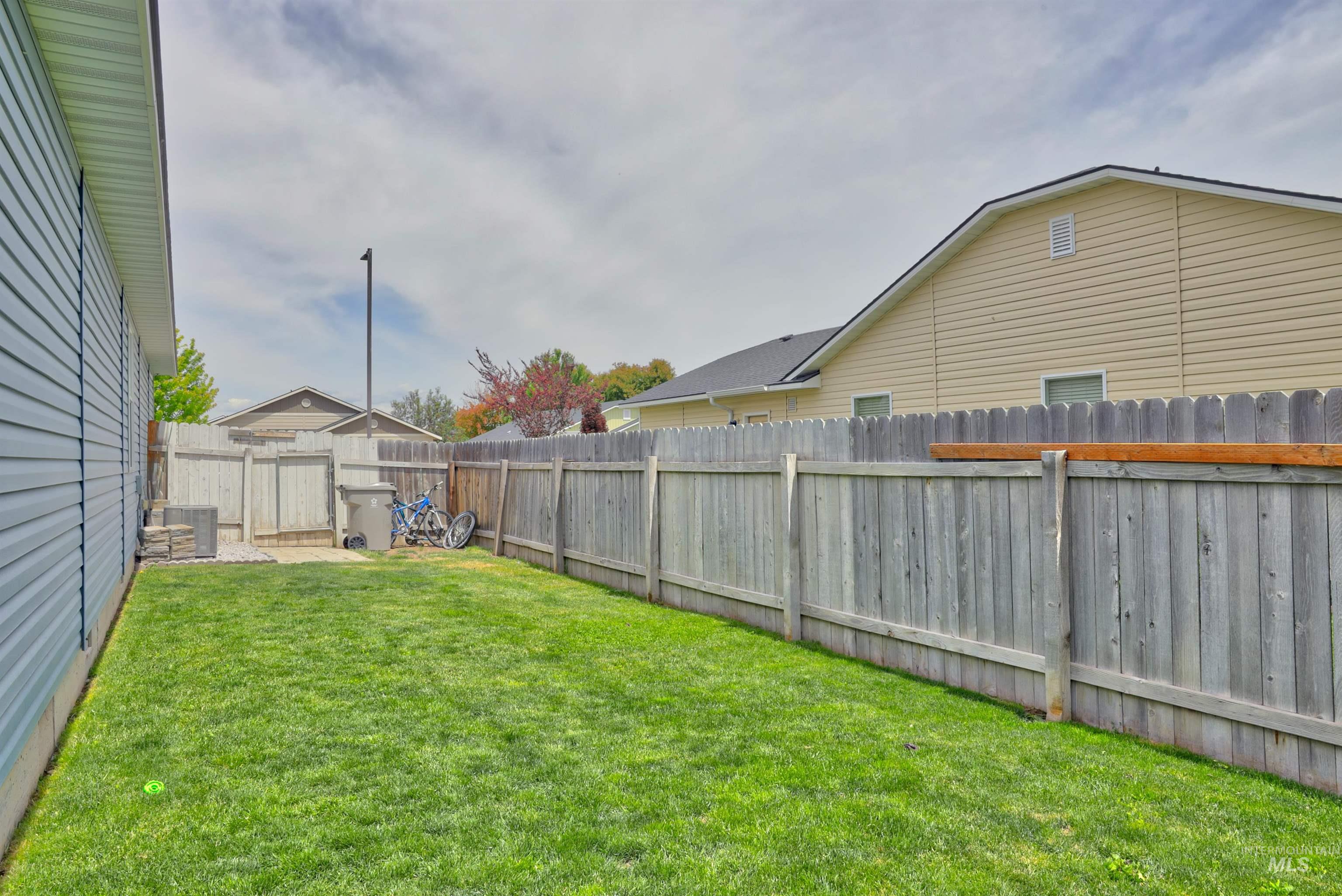 11719 Altamont St, Caldwell, Idaho 83607, 3 Bedrooms, 2 Bathrooms, Residential For Sale, Price $389,900, 98987383