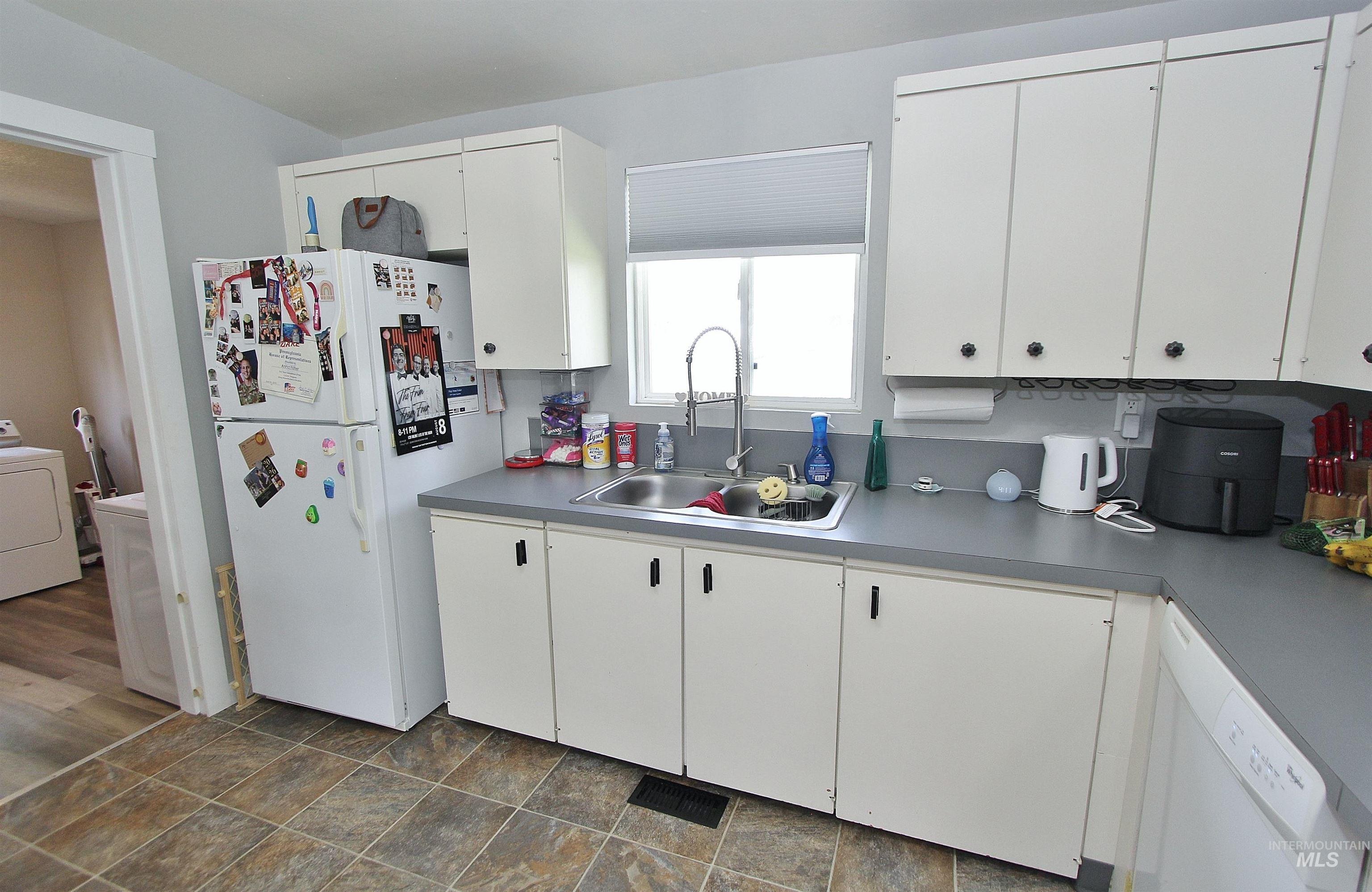785 S 12th E, Mountain Home, Idaho 83647, 2 Bedrooms, 1 Bathroom, Residential For Sale, Price $240,000, 98987389