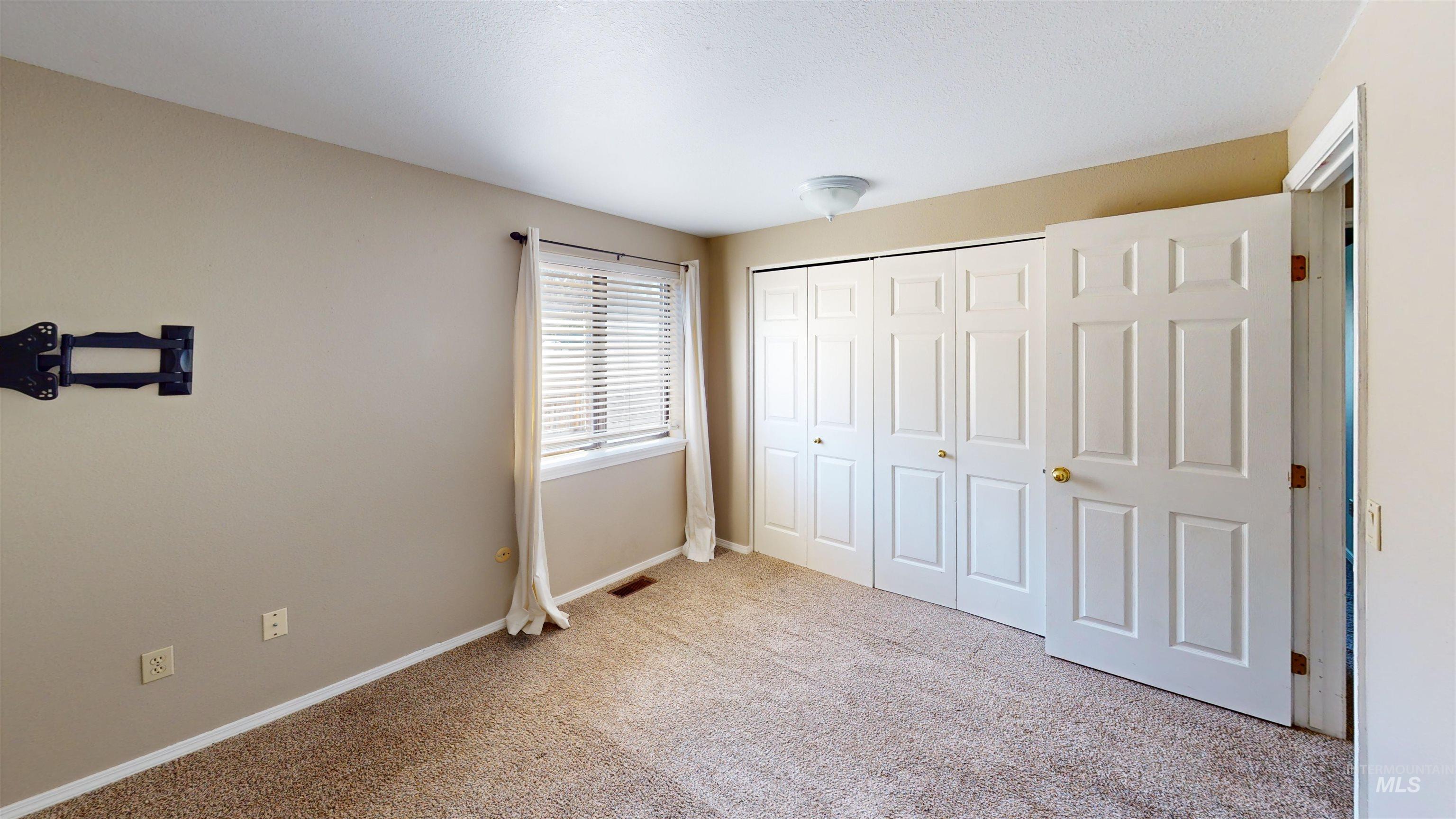 11655 W Powderhorn Ct, Boise, Idaho 83713, 3 Bedrooms, 2 Bathrooms, Residential For Sale, Price $410,000, 98987391