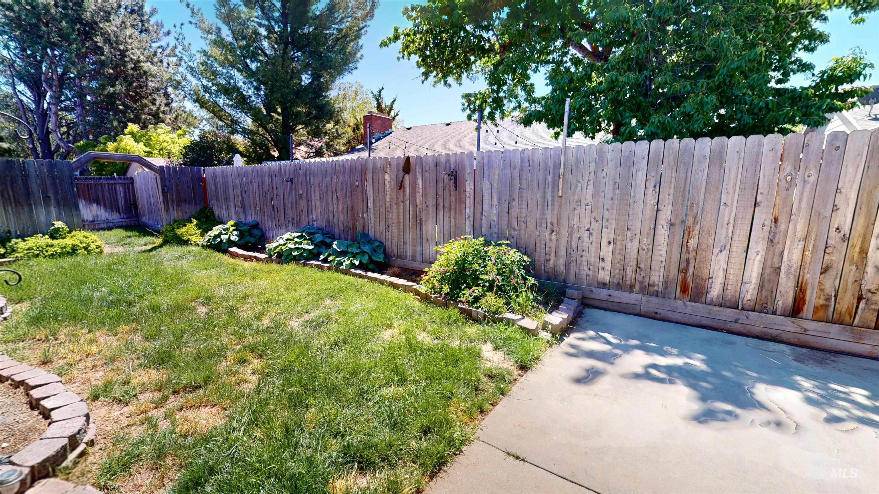 11655 W Powderhorn Ct, Boise, Idaho 83713, 3 Bedrooms, 2 Bathrooms, Residential For Sale, Price $410,000, 98987391