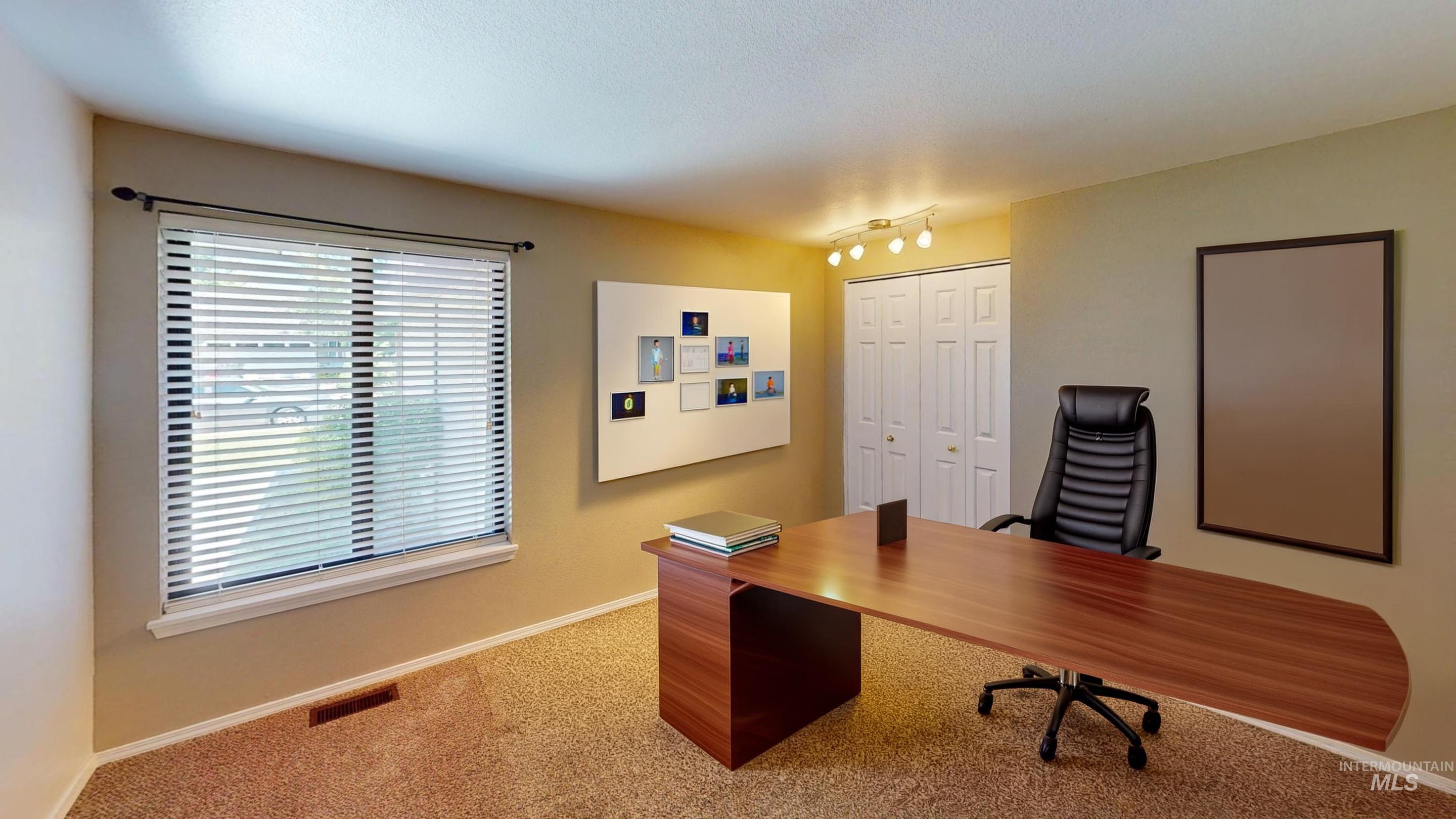 11655 W Powderhorn Ct, Boise, Idaho 83713, 3 Bedrooms, 2 Bathrooms, Residential For Sale, Price $410,000, 98987391