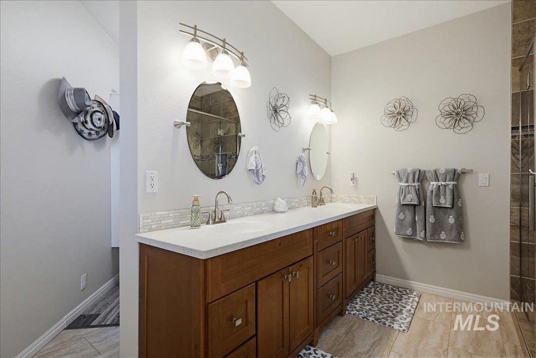 24623 Falcon Lane, Caldwell, Idaho 83607, 3 Bedrooms, 2 Bathrooms, Residential For Sale, Price $874,900, 98987395