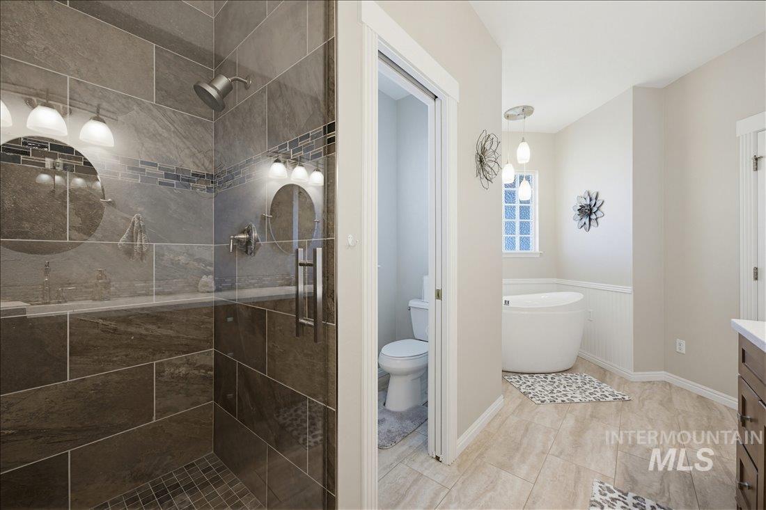 24623 Falcon Lane, Caldwell, Idaho 83607, 3 Bedrooms, 2 Bathrooms, Residential For Sale, Price $874,900, 98987395