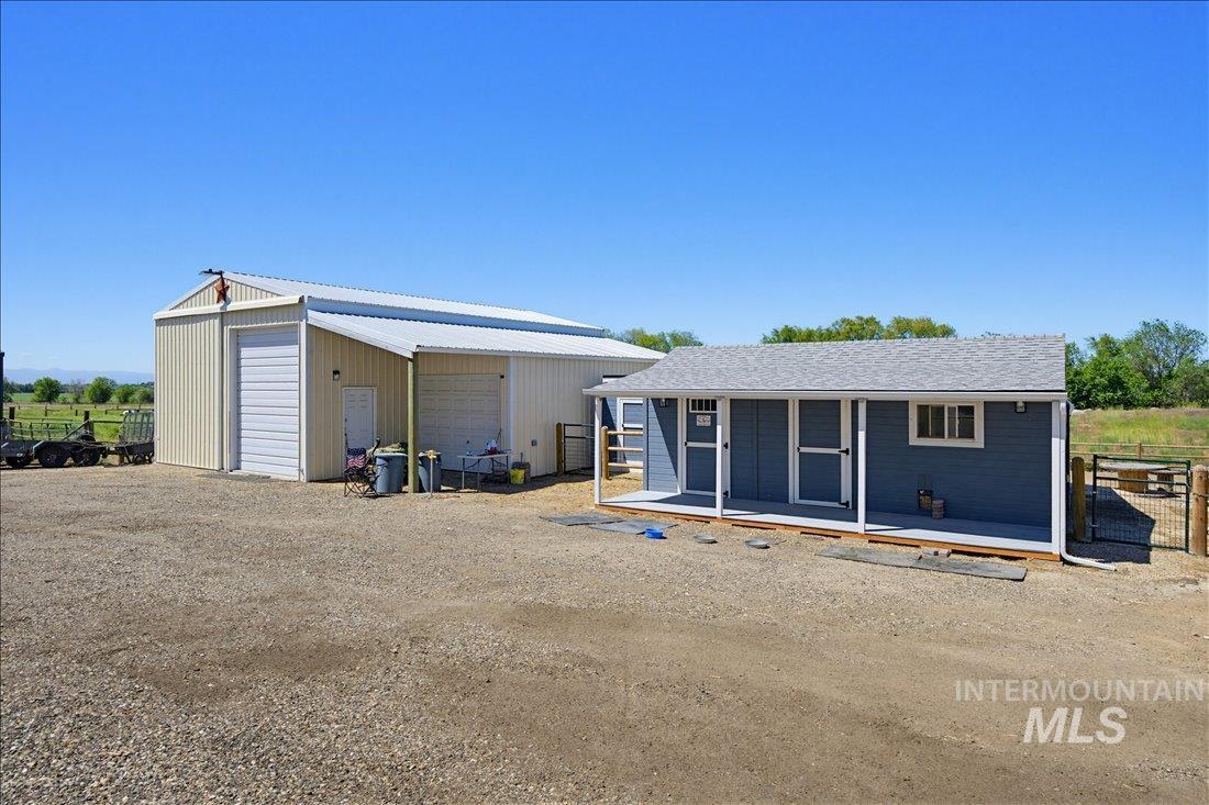 24623 Falcon Lane, Caldwell, Idaho 83607, 3 Bedrooms, 2 Bathrooms, Residential For Sale, Price $874,900, 98987395