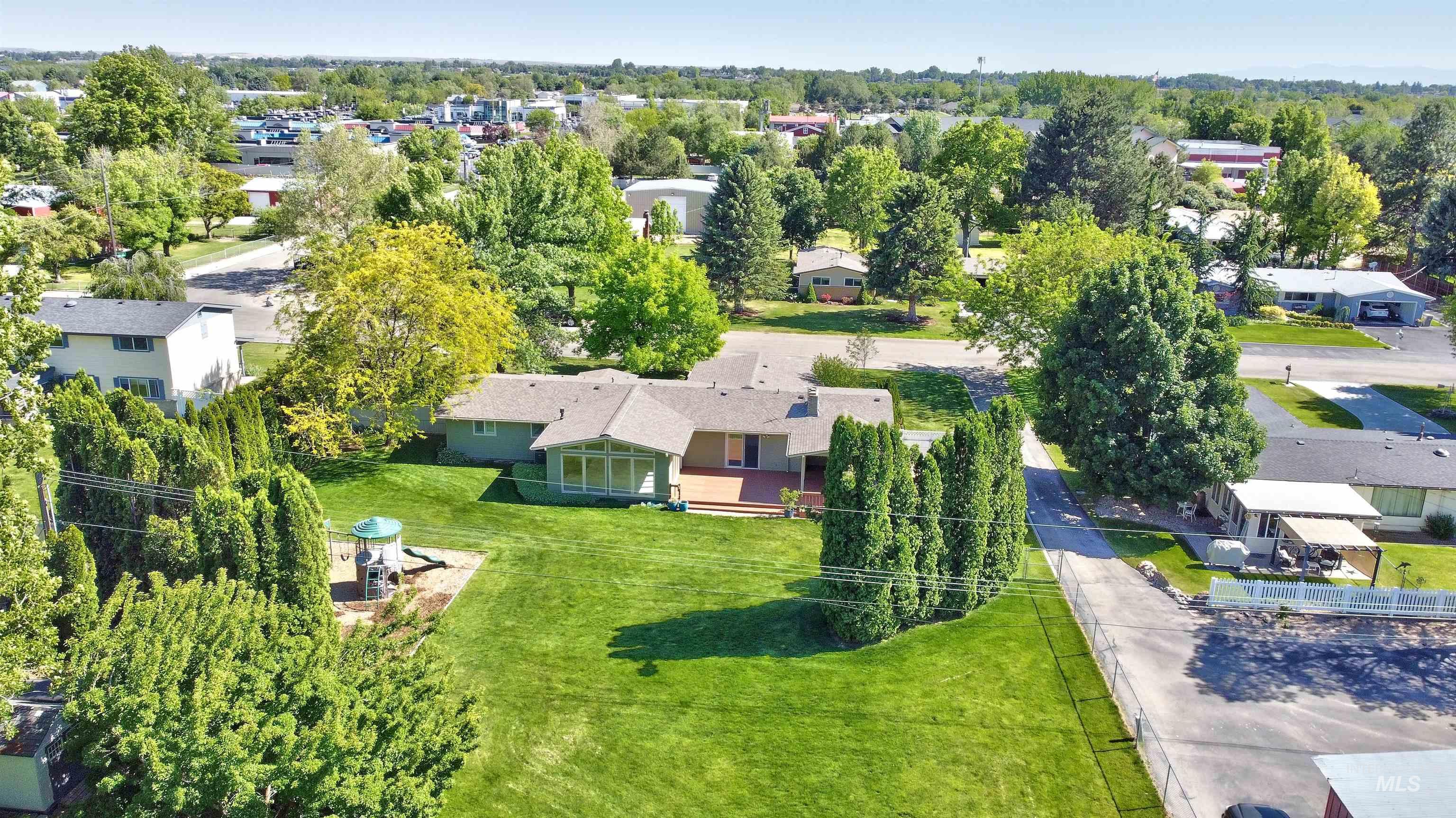 9620 W Halstead Dr, Boise, Idaho 83704, 3 Bedrooms, 2 Bathrooms, Residential For Sale, Price $724,900, 98987396