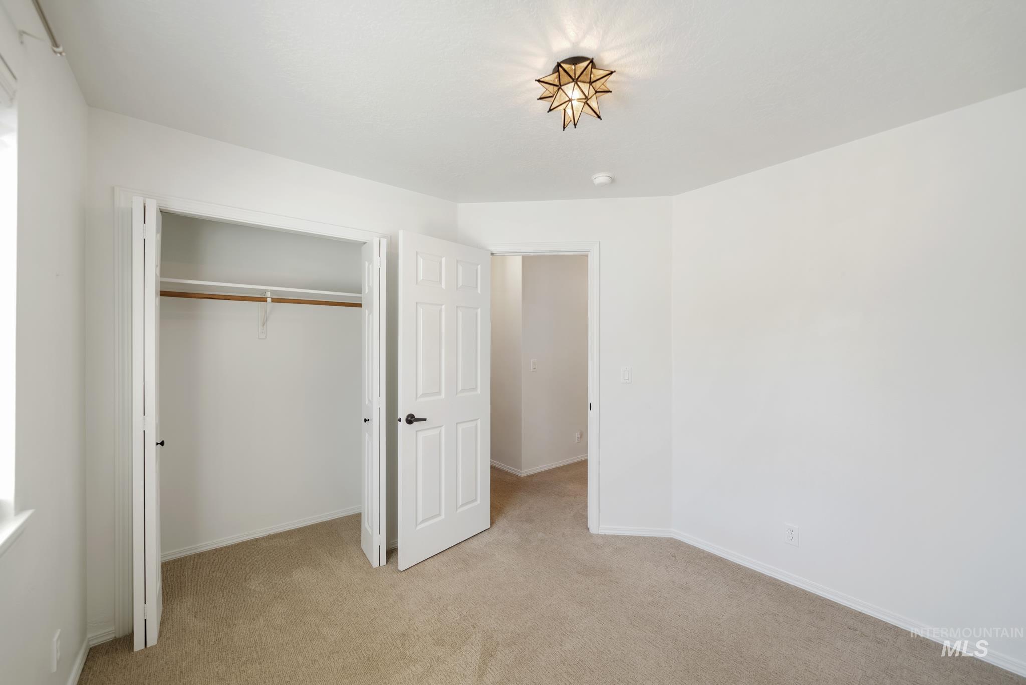 2691 N Larchmont Ave, Meridian, Idaho 83646, 3 Bedrooms, 2 Bathrooms, Residential For Sale, Price $365,000, 98987398