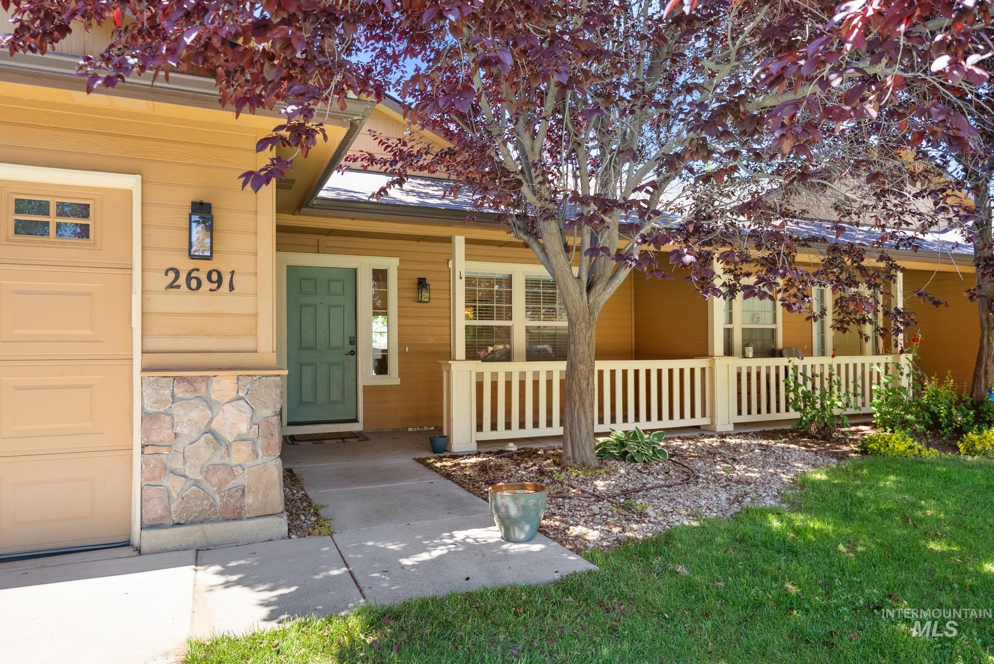 2691 N Larchmont Ave, Meridian, Idaho 83646, 3 Bedrooms, 2 Bathrooms, Residential For Sale, Price $365,000, 98987398