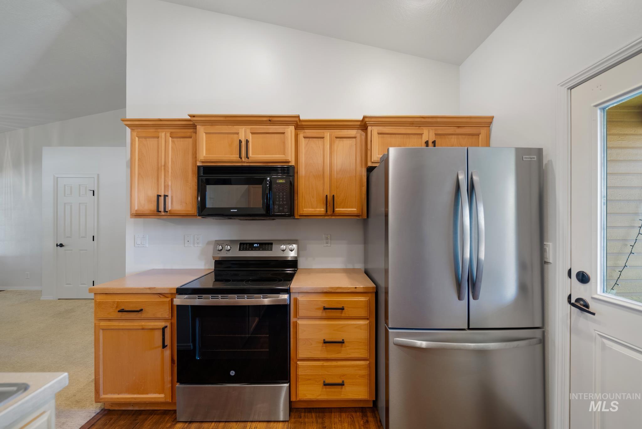 2691 N Larchmont Ave, Meridian, Idaho 83646, 3 Bedrooms, 2 Bathrooms, Residential For Sale, Price $365,000, 98987398